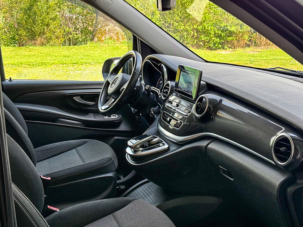 MERCEDES-BENZ V 220 d Trend lang 7G-Tronic-image-5