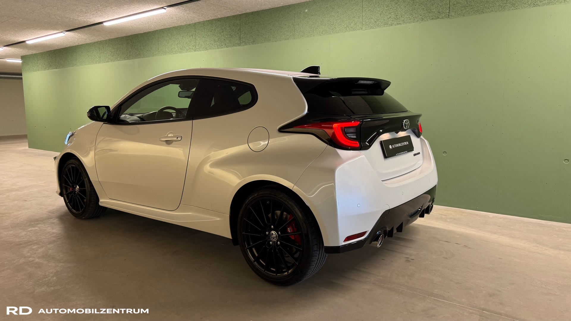 TOYOTA Yaris 1.6 GR Sport-image-11