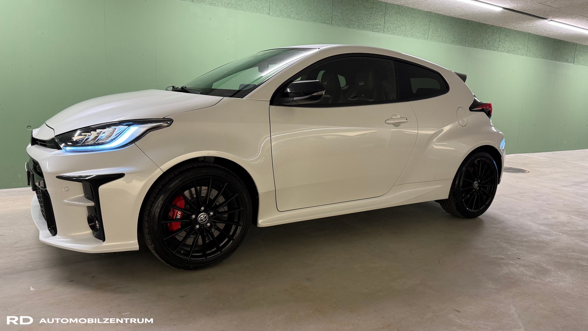 TOYOTA Yaris 1.6 GR Sport-image-6