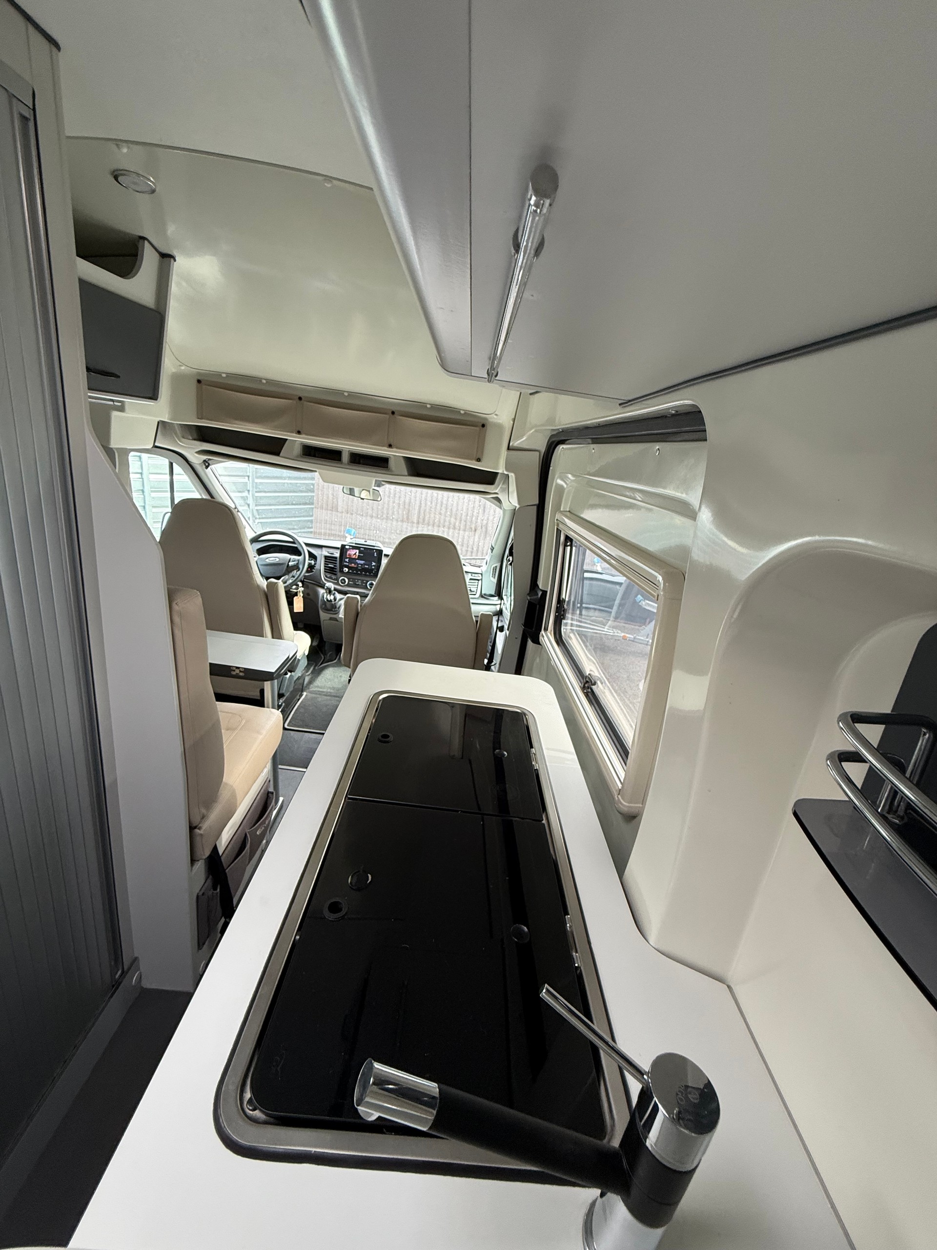 FORD Transit-image-8