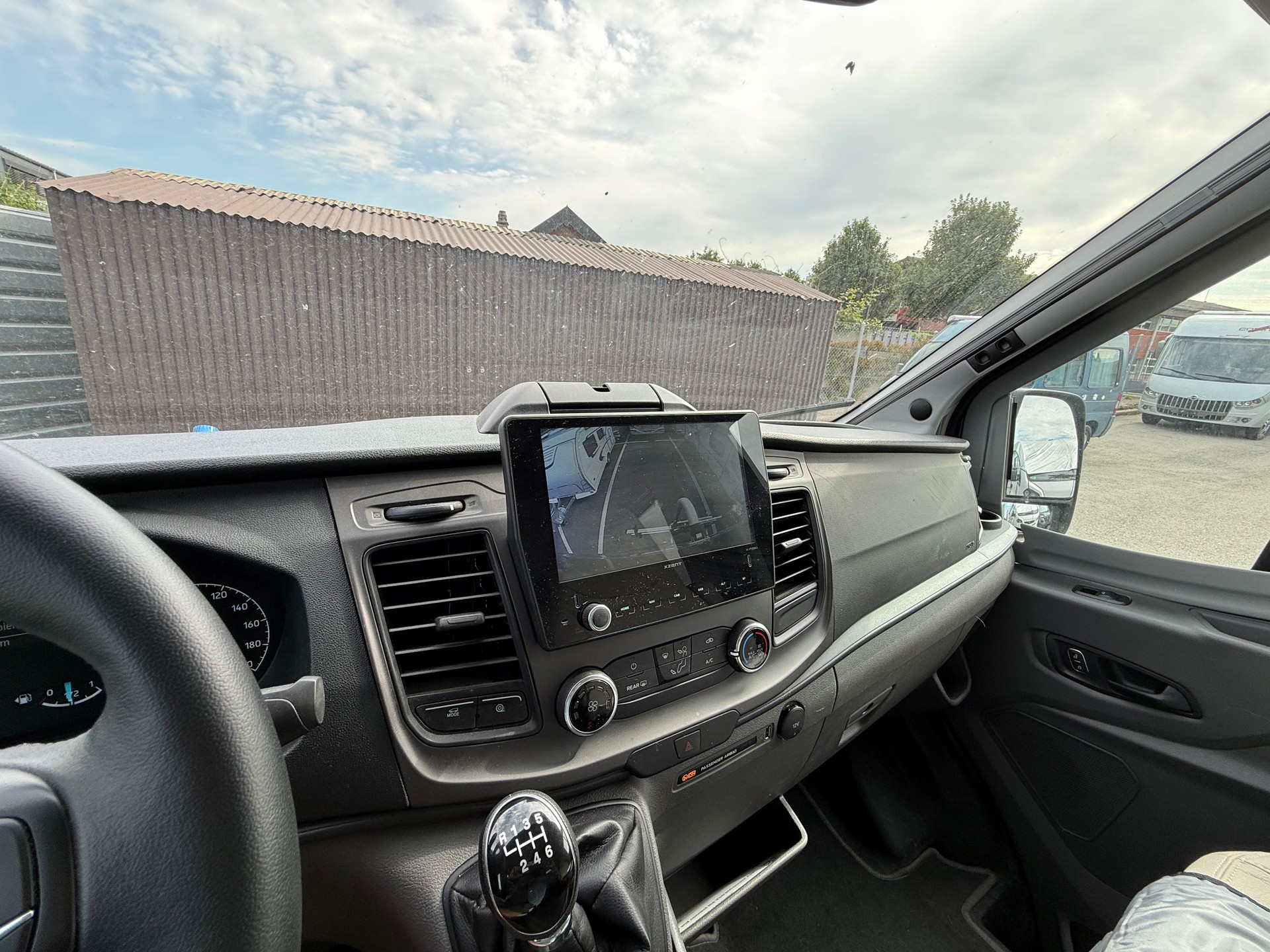FORD Transit-image-5