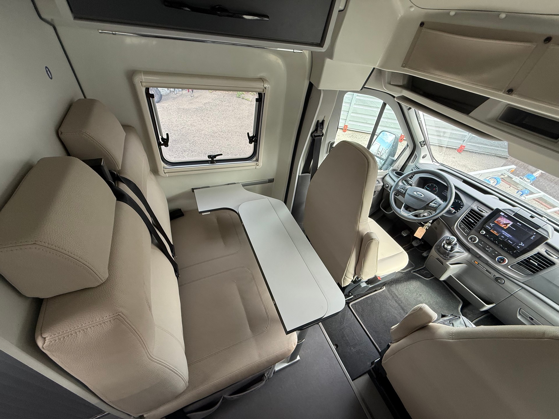 FORD Transit-image-10