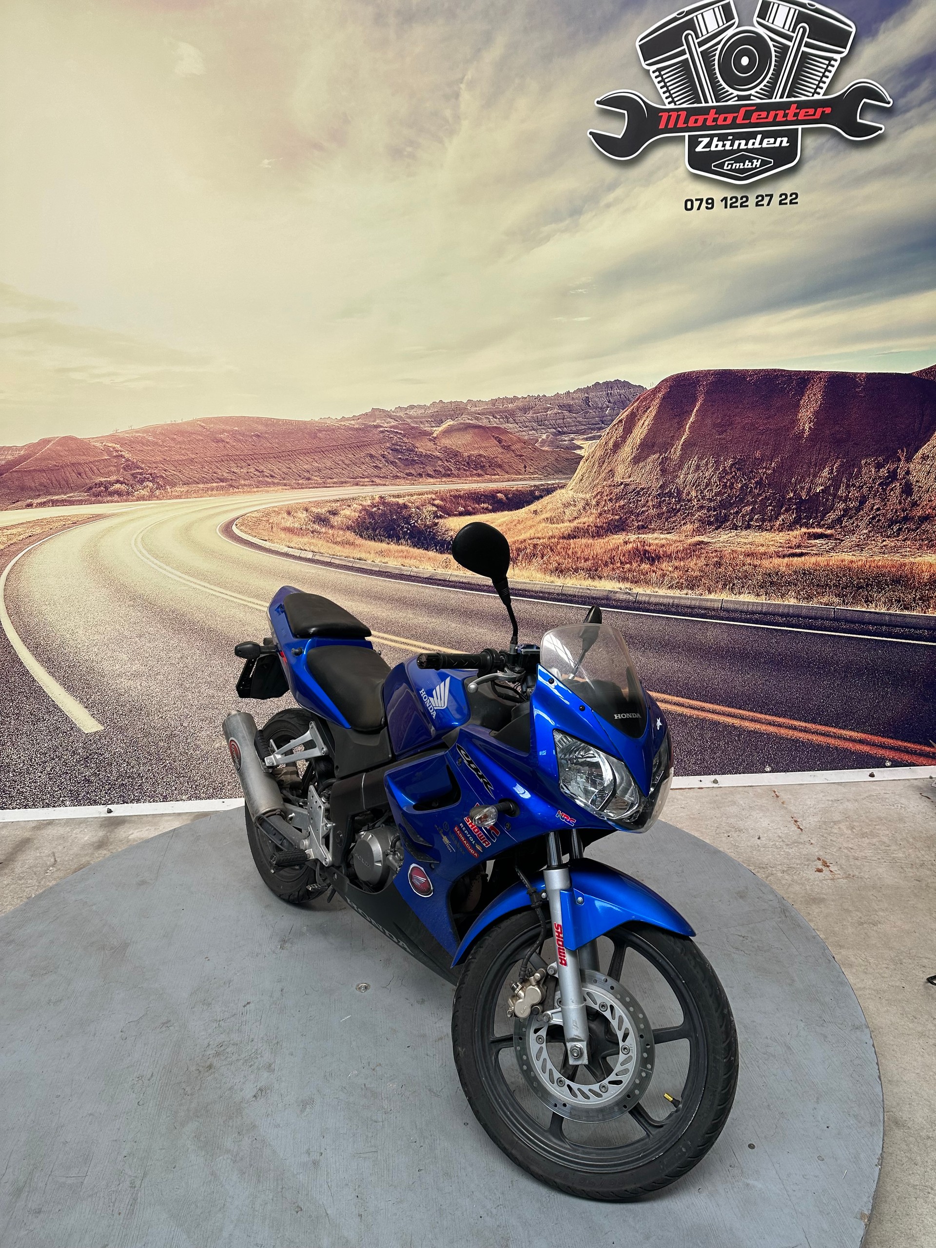 HONDA CBR 125 R-image-1