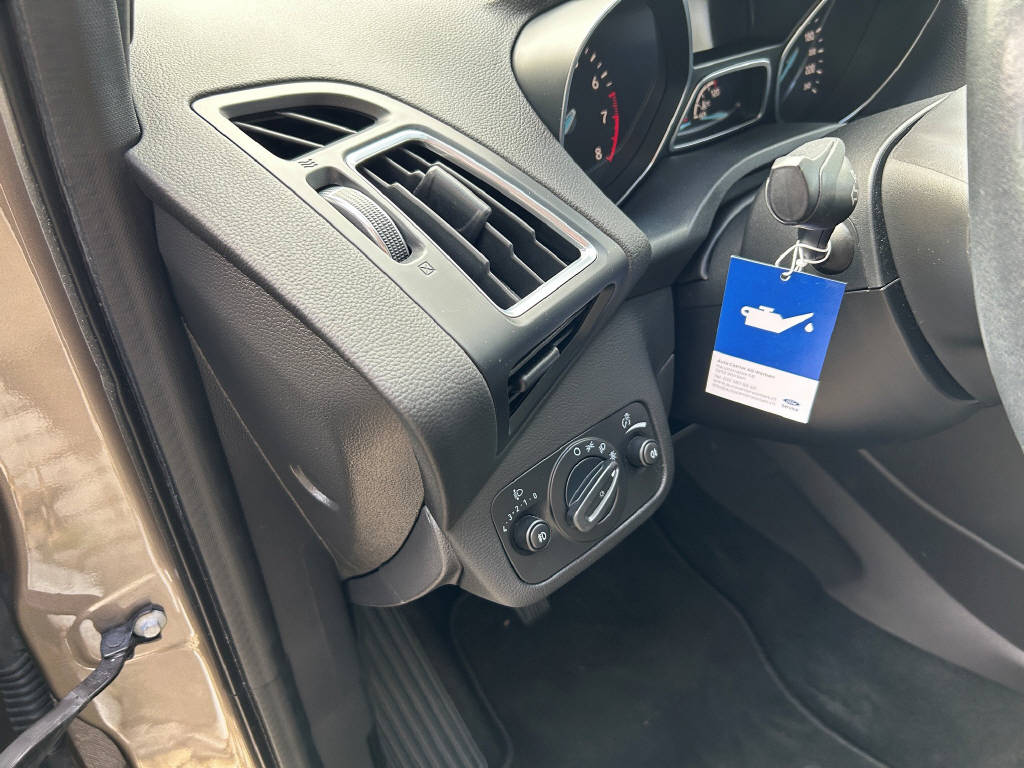 FORD Kuga 1.5 EcoB 150 Trend+ 2WD-image-13