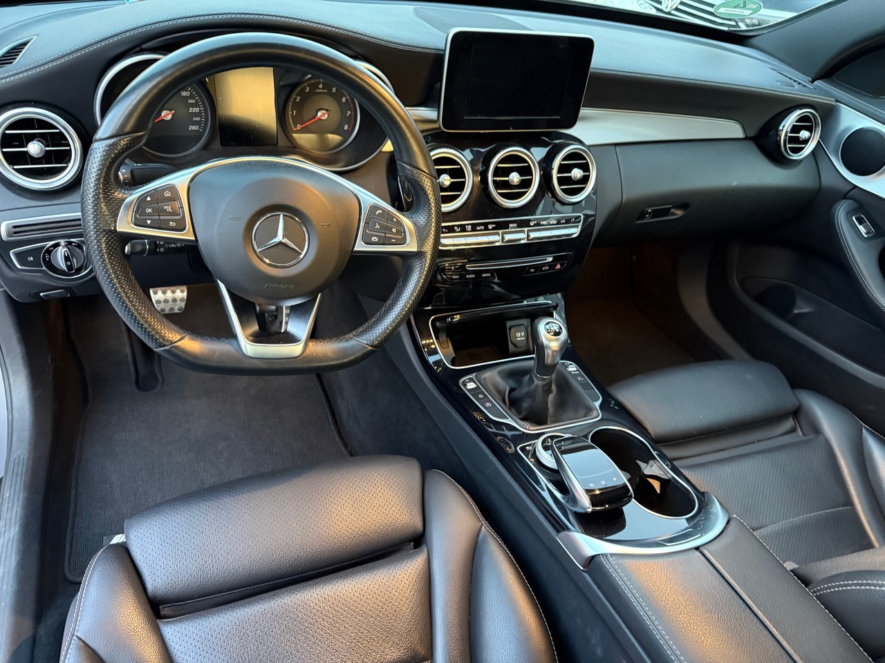 MERCEDES-BENZ C 180 AMG Line-image-10