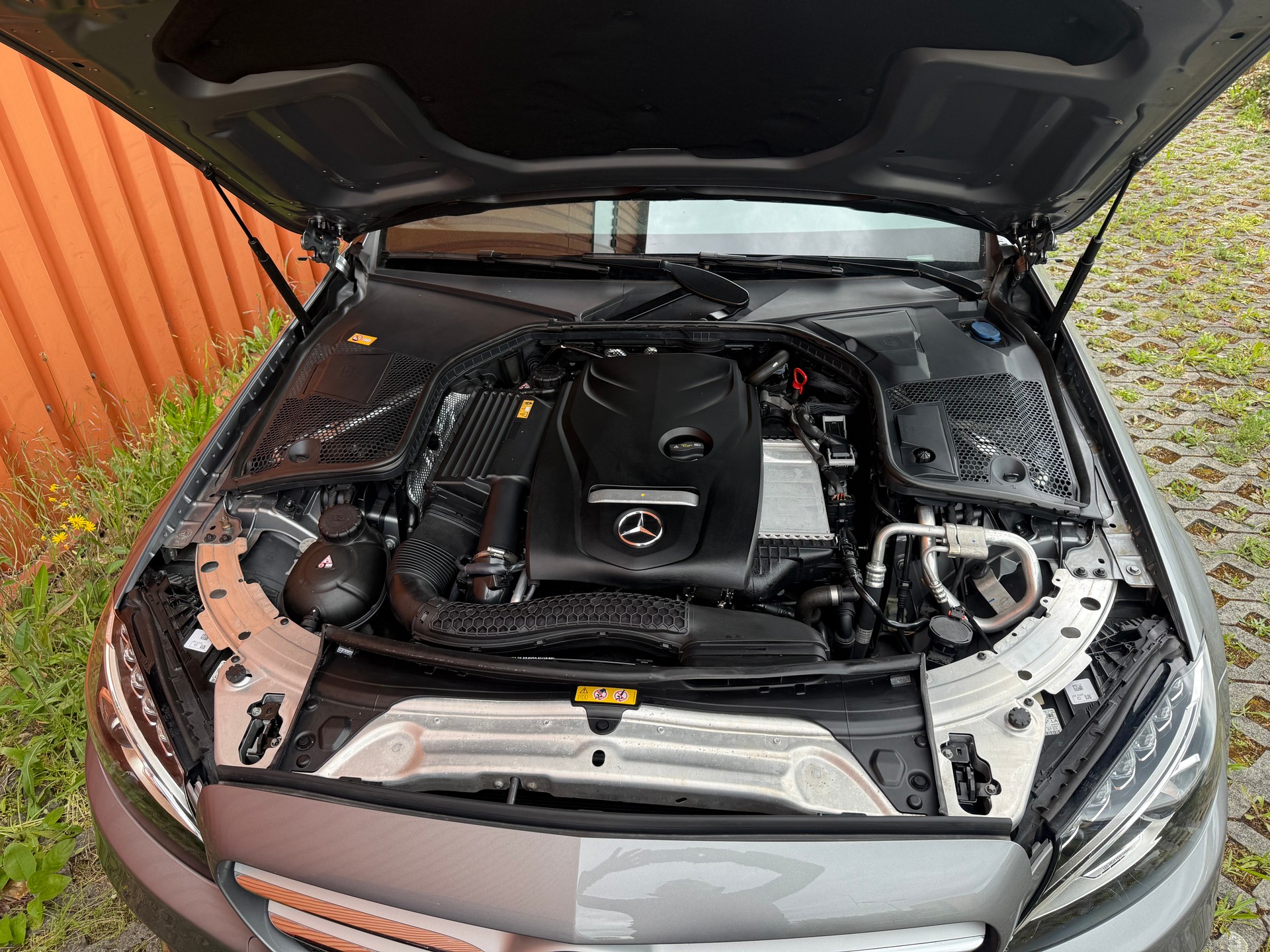 MERCEDES-BENZ C 180 AMG Line-image-11