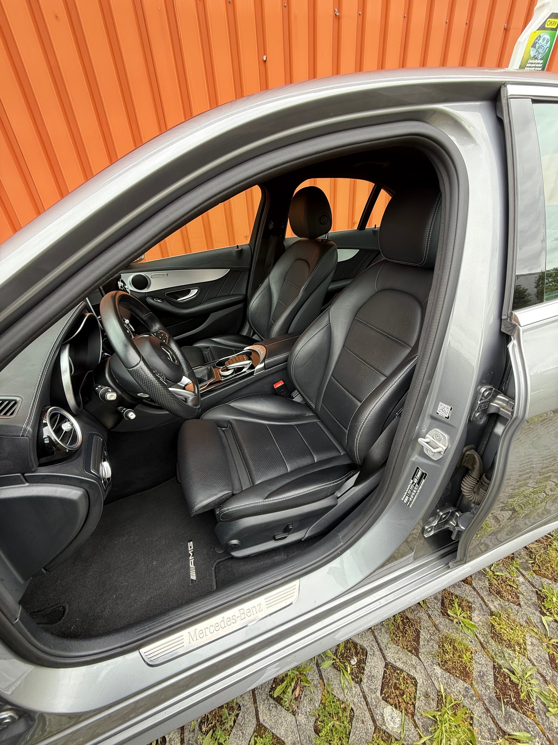 MERCEDES-BENZ C 180 AMG Line-image-13