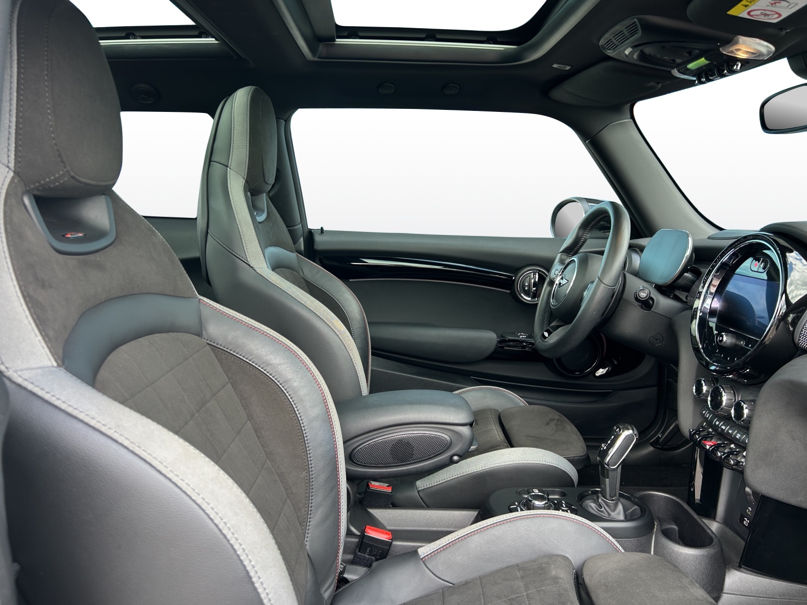 MINI 3 door John Cooper Works SAG F56-image-4