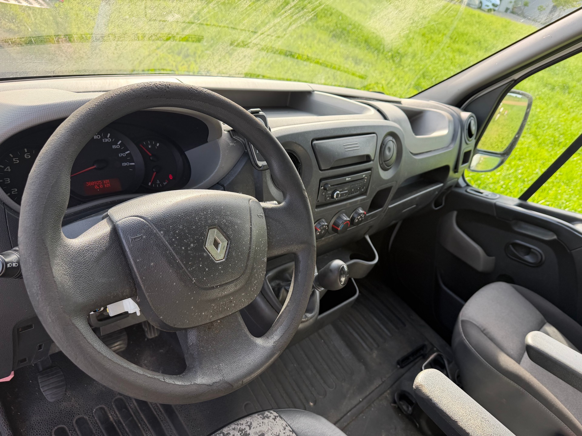 RENAULT Master T35 2.3dCi L3H2-image-10