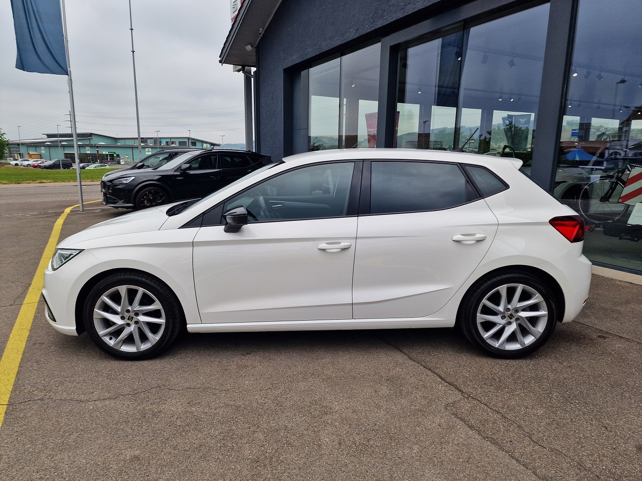 SEAT Ibiza 1.0 EcoTSI FR DSG-showroom-element-2