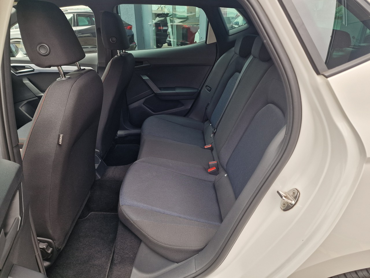 SEAT Ibiza 1.0 EcoTSI FR DSG-image-11
