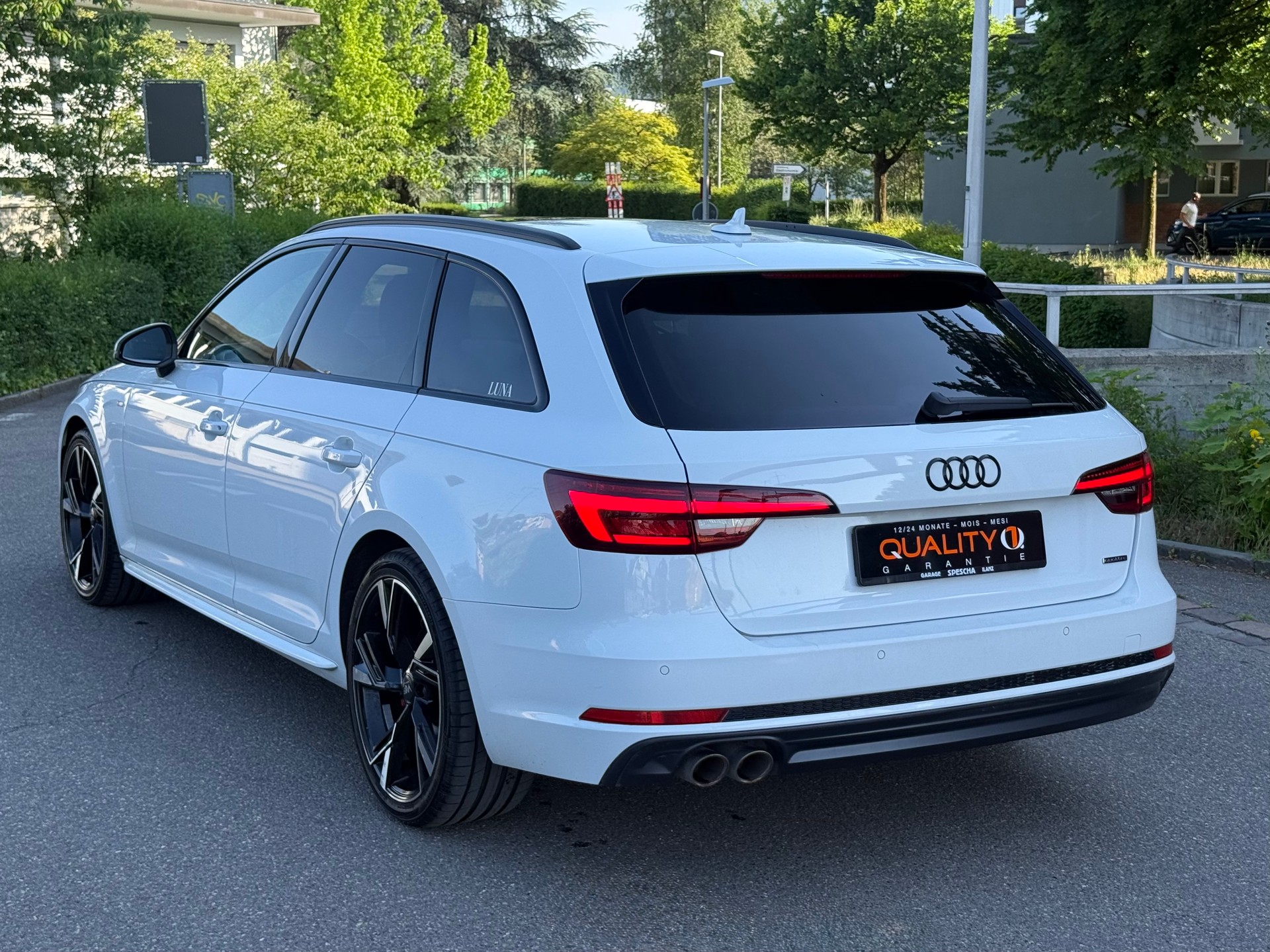 AUDI A4 Avant 2.0 TDI quattro S-tronic-image-3