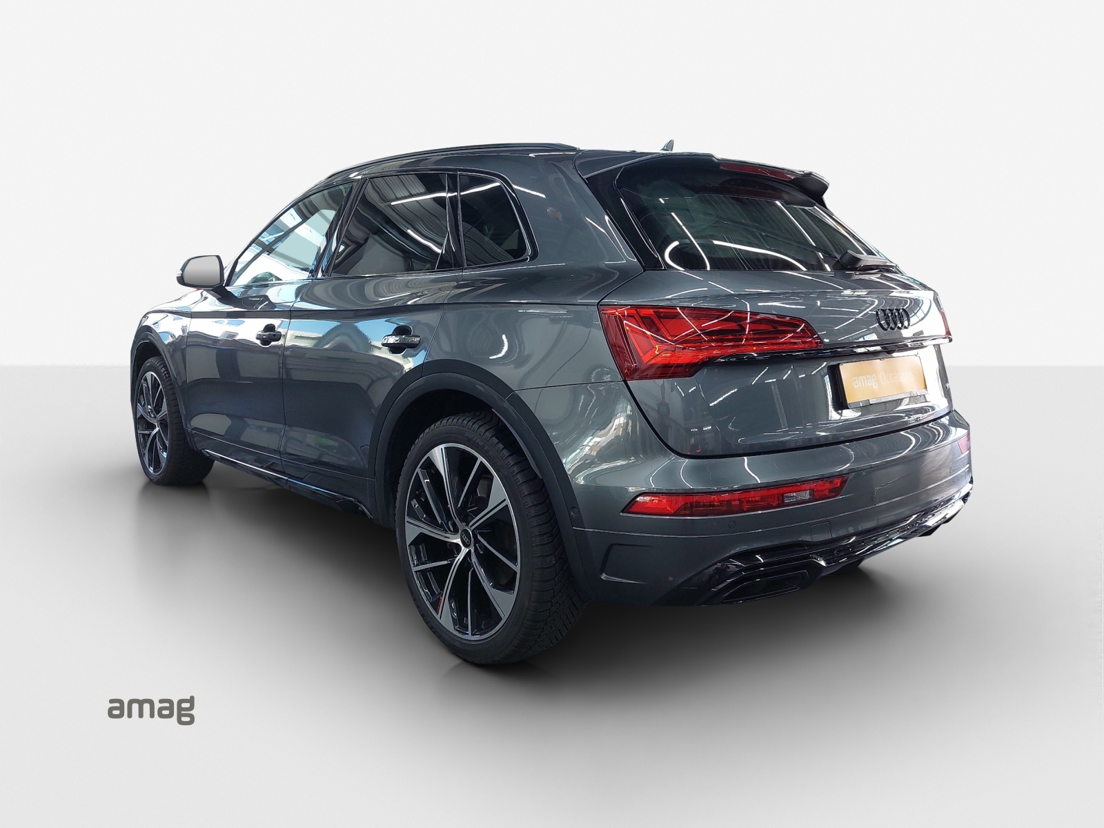 AUDI Q5 40 TDI Black Edition quattro S-tronic-showroom-element-2