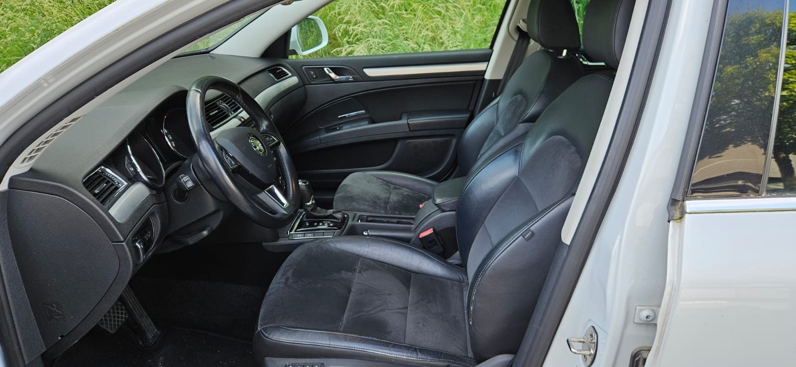 SKODA Superb Combi 2.0 TSI Ambition DSG-image-6