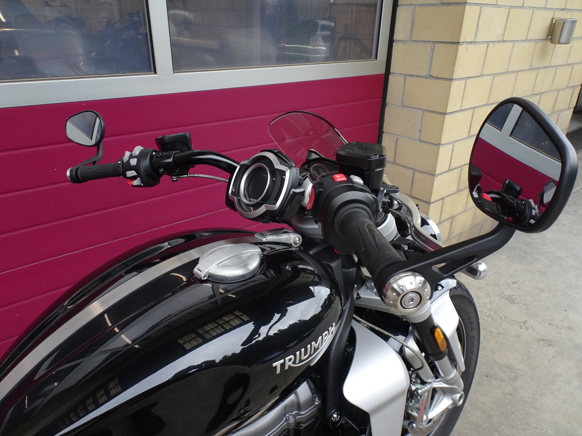 TRIUMPH Rocket 3 GT-image-4