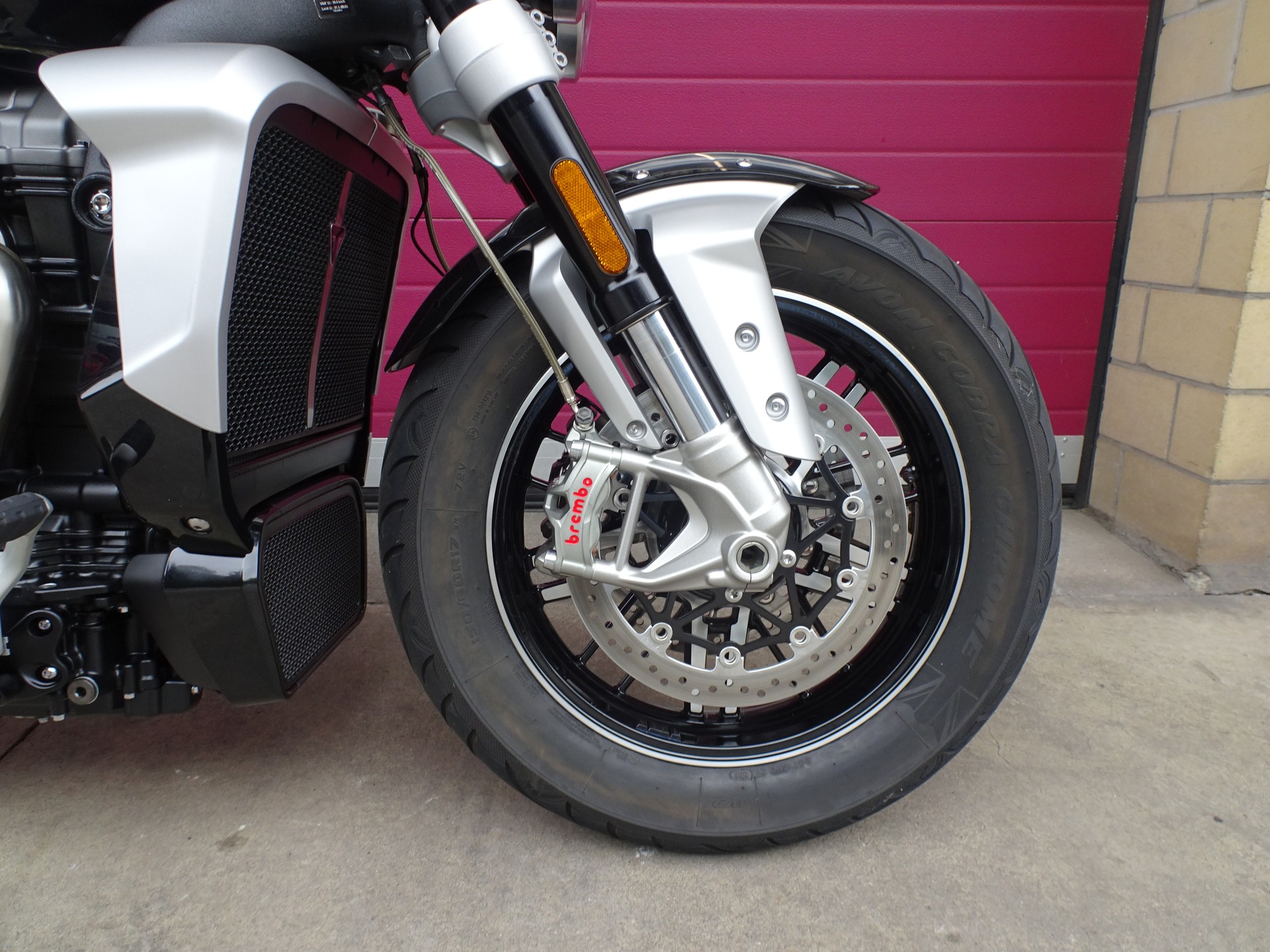 TRIUMPH Rocket 3 GT-showroom-element-1