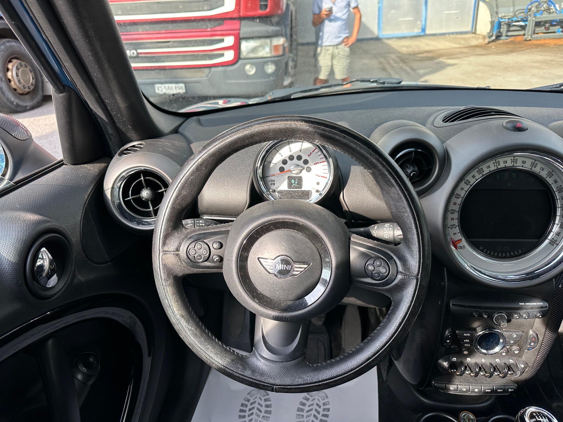 MINI Countryman Cooper D ALL4-image-12