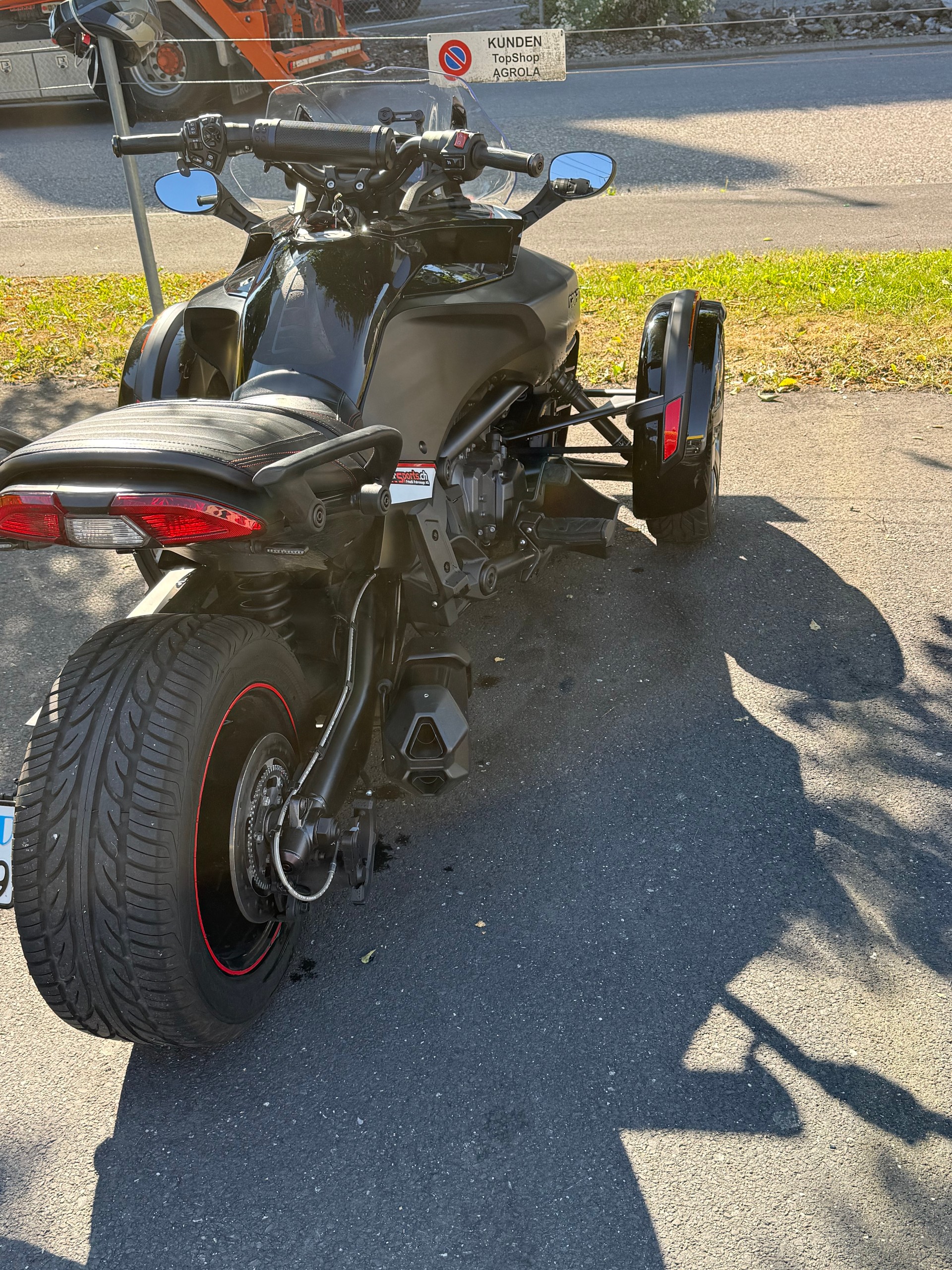 CAN-AM Spyder F3-S SE6-image-2