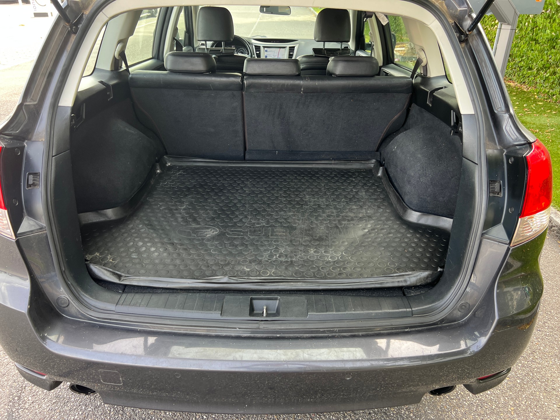 SUBARU Legacy 2.5GT Executive S AWD Automatic-image-13