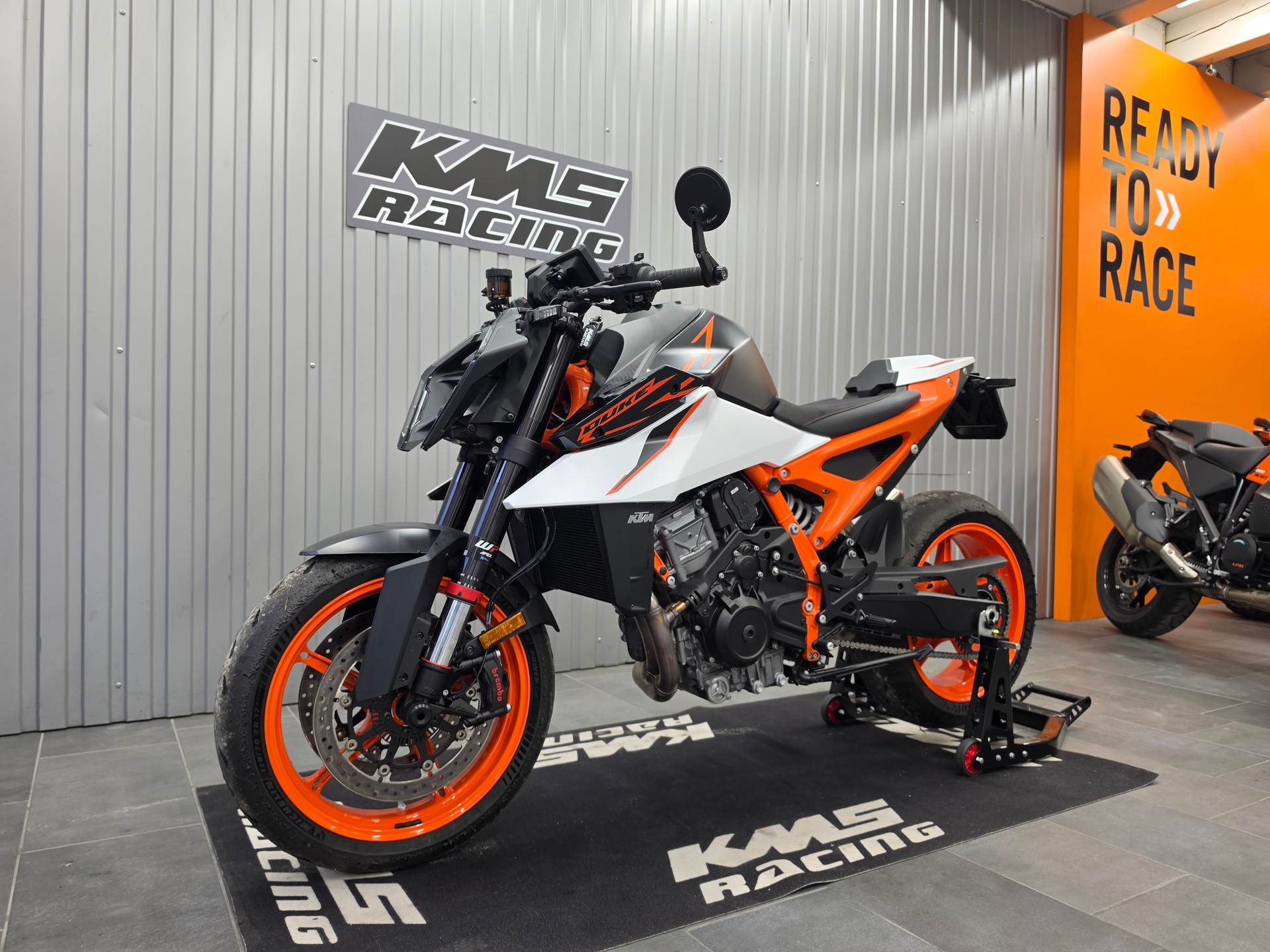 KTM 990 Duke R-image-2