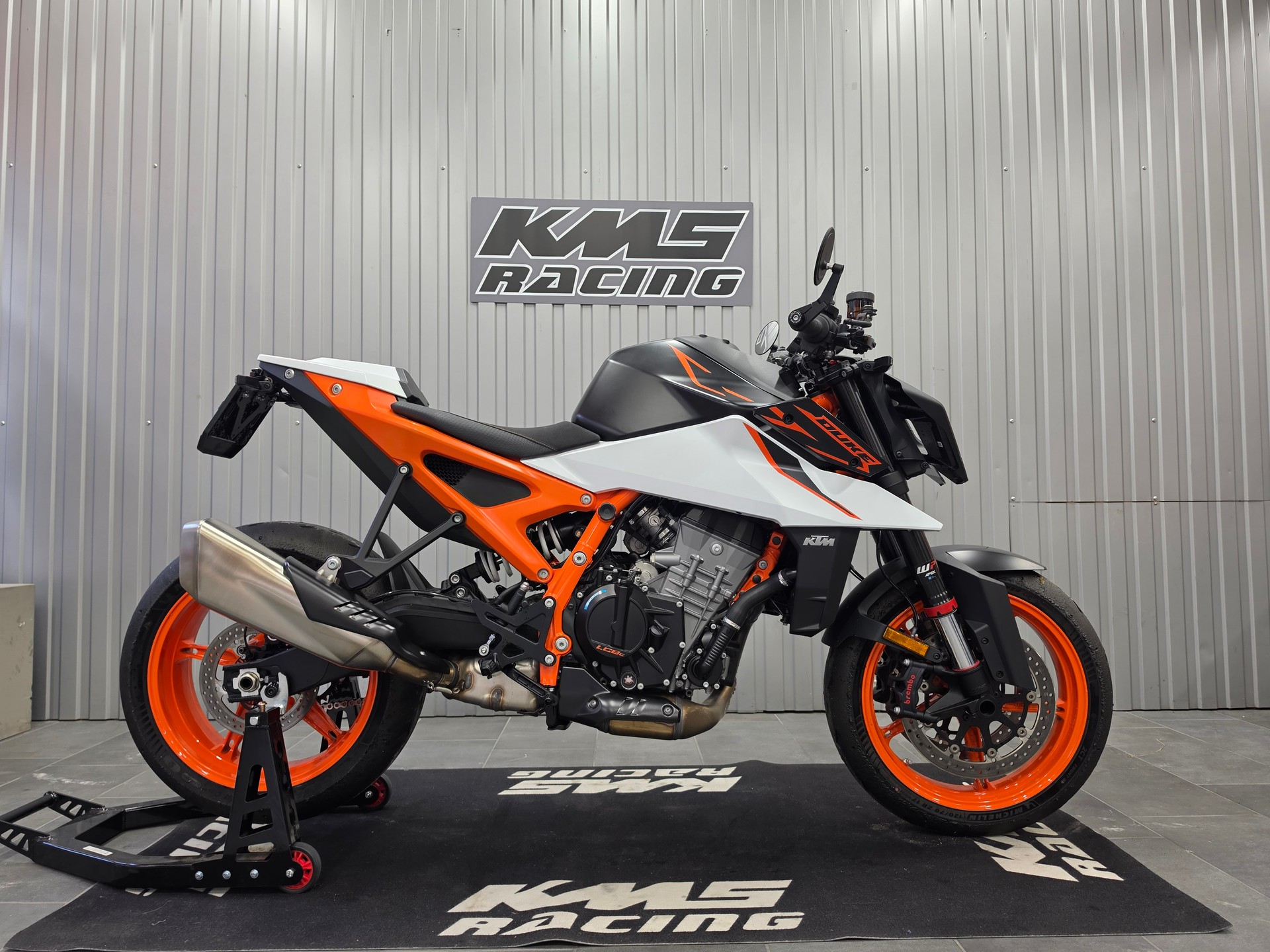 KTM 990 Duke R-image-0