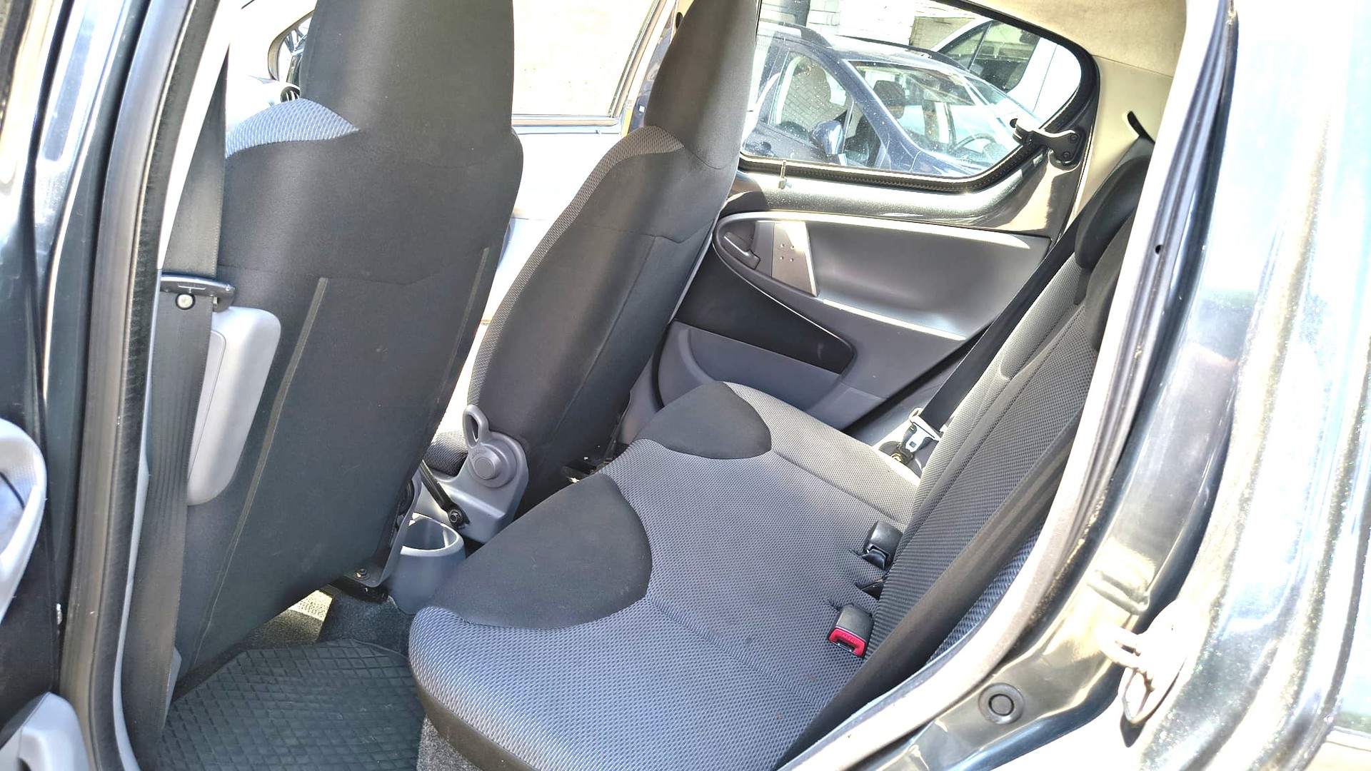 TOYOTA AYGO-image-9