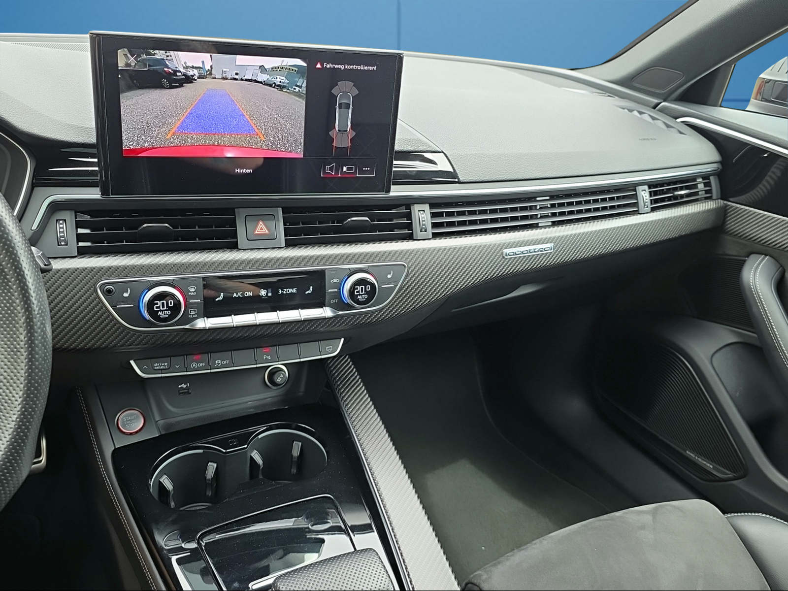 AUDI RS4 Avant quattro tiptronic-image-13