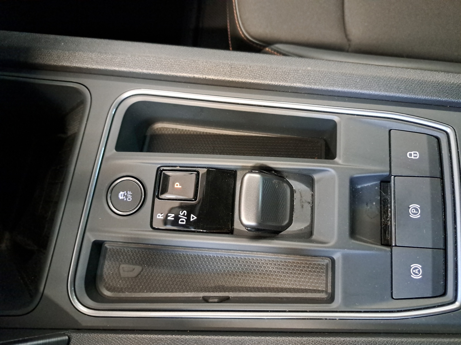 CUPRA LEON VZ 2.0 TSI DSG-image-12