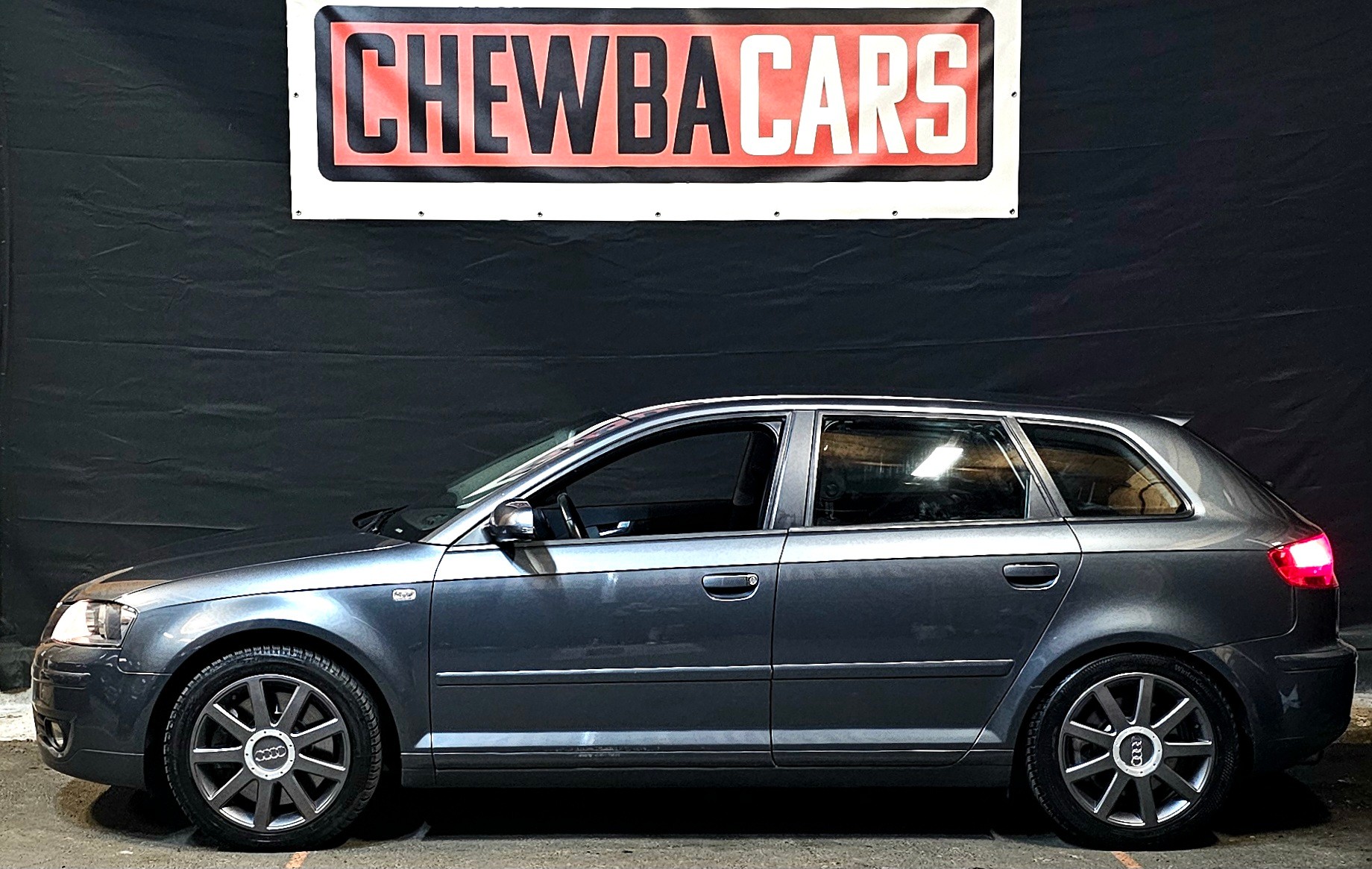 AUDI A3 Sportback 3.2 V6 Ambition quattro-showroom-element-2