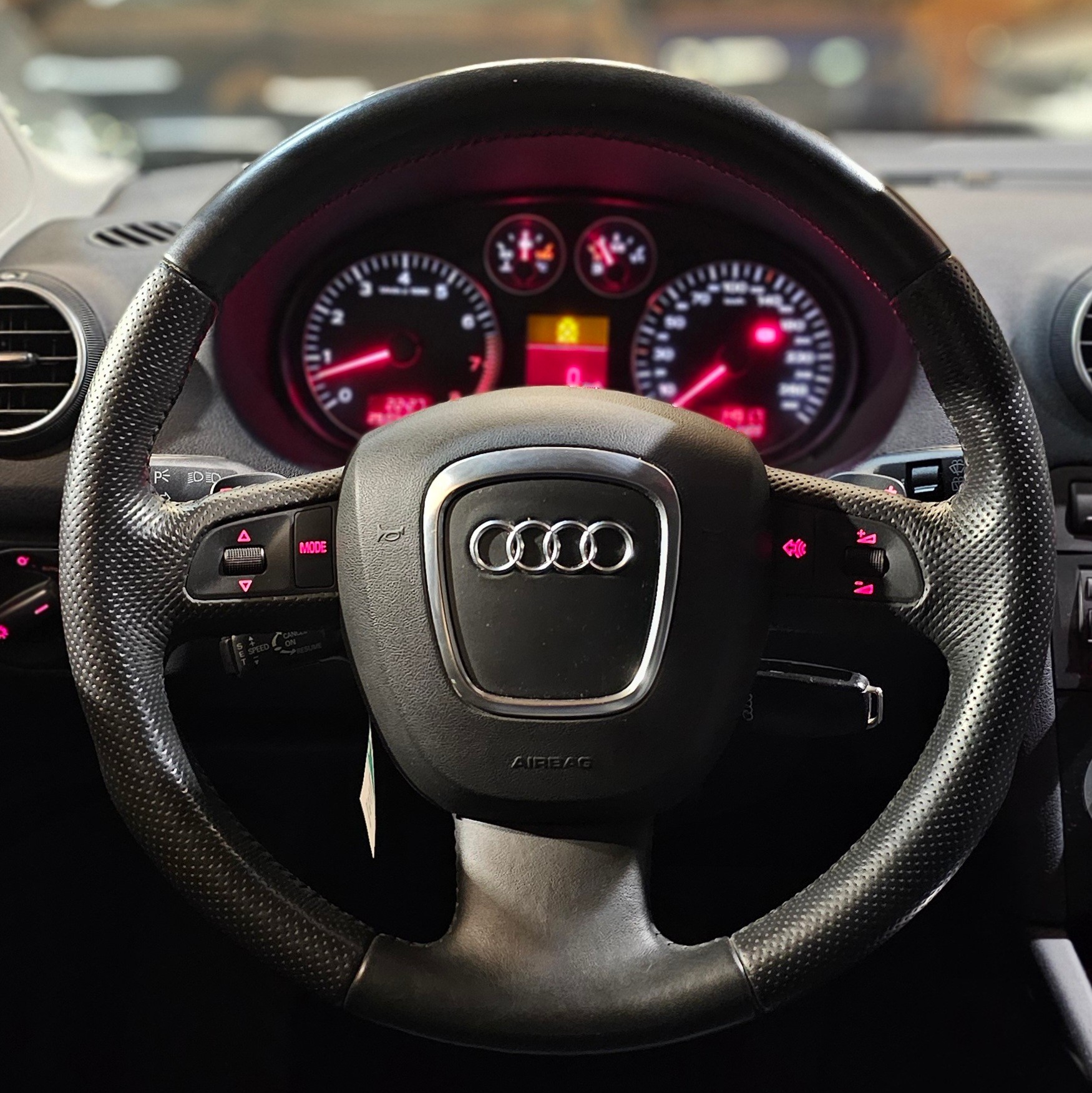 AUDI A3 Sportback 3.2 V6 Ambition quattro-image-18