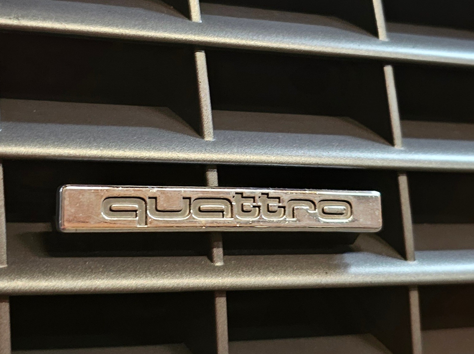 AUDI A3 Sportback 3.2 V6 Ambition quattro-image-24