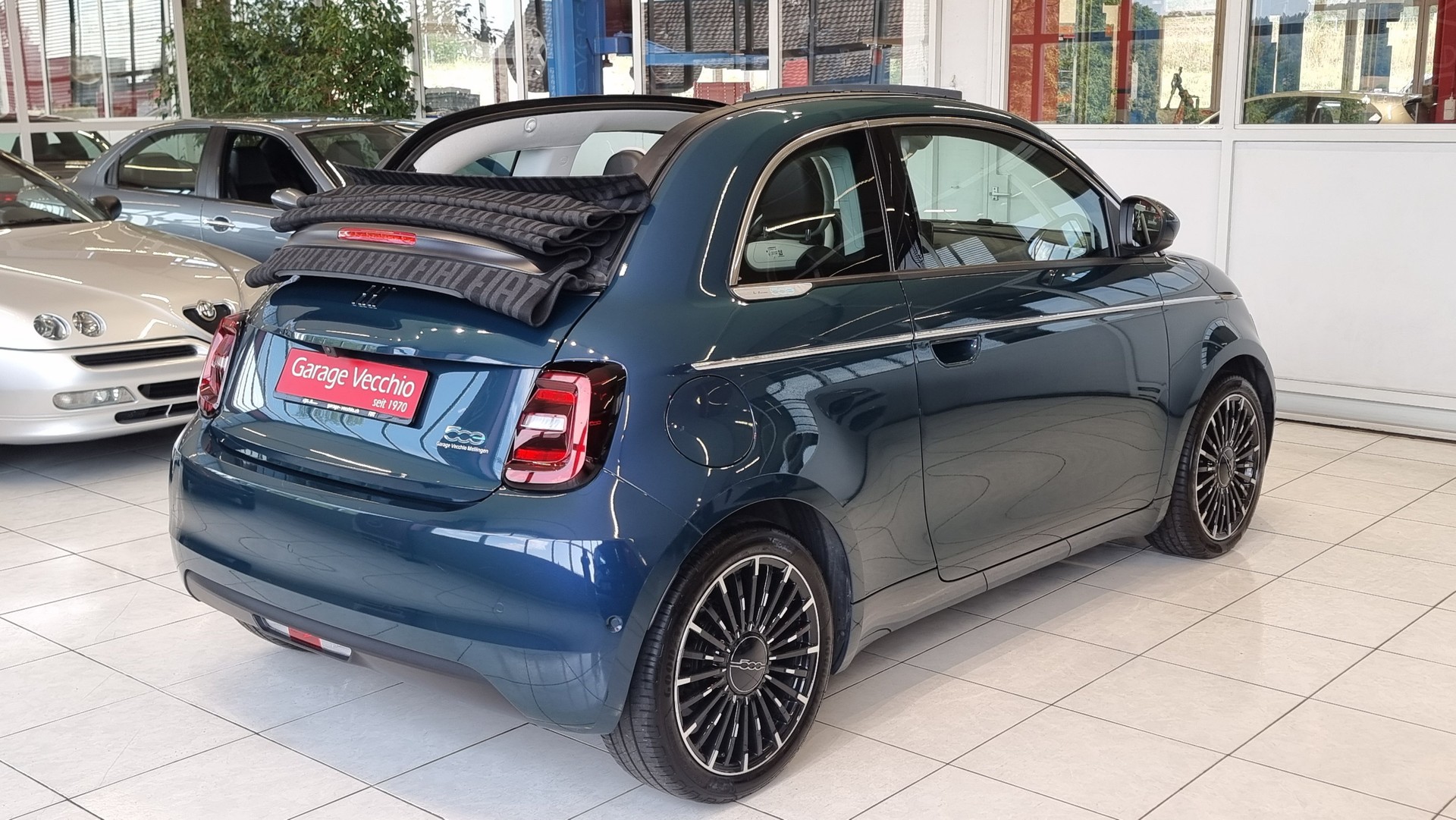 FIAT 500 Cabrio La Prima-showroom-element-3