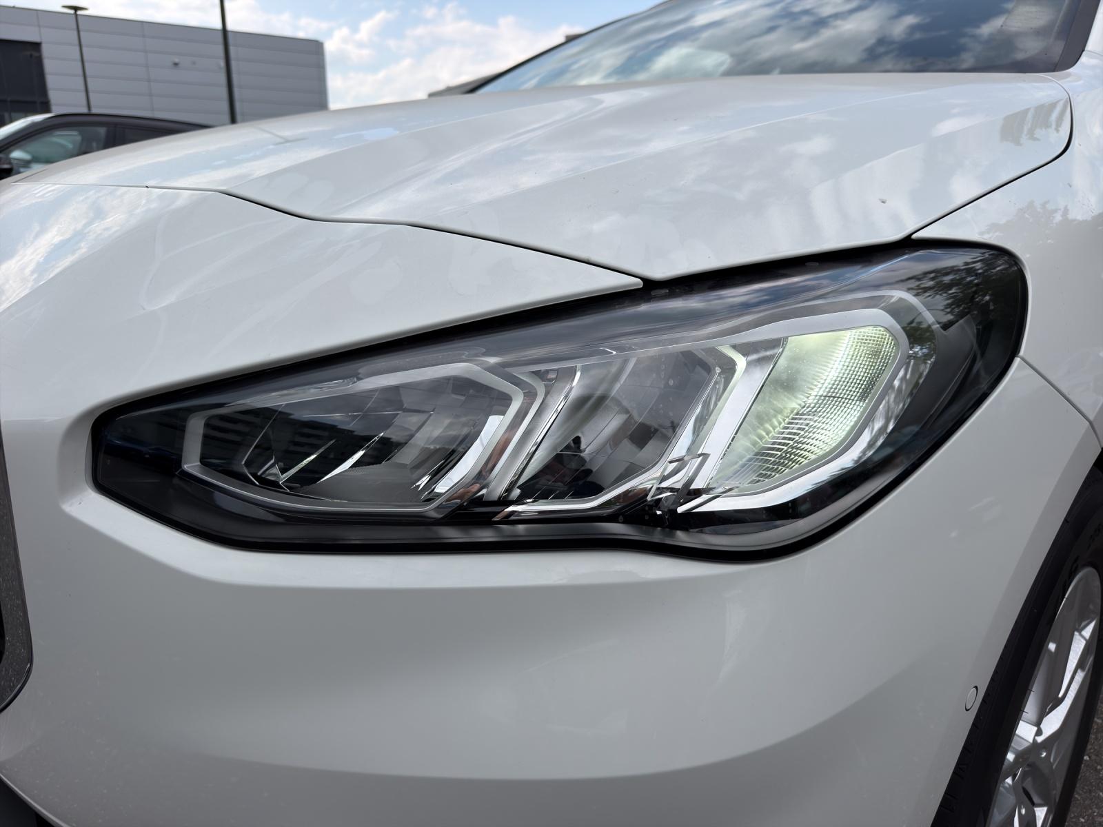 BMW 218d Active Tourer-image-20