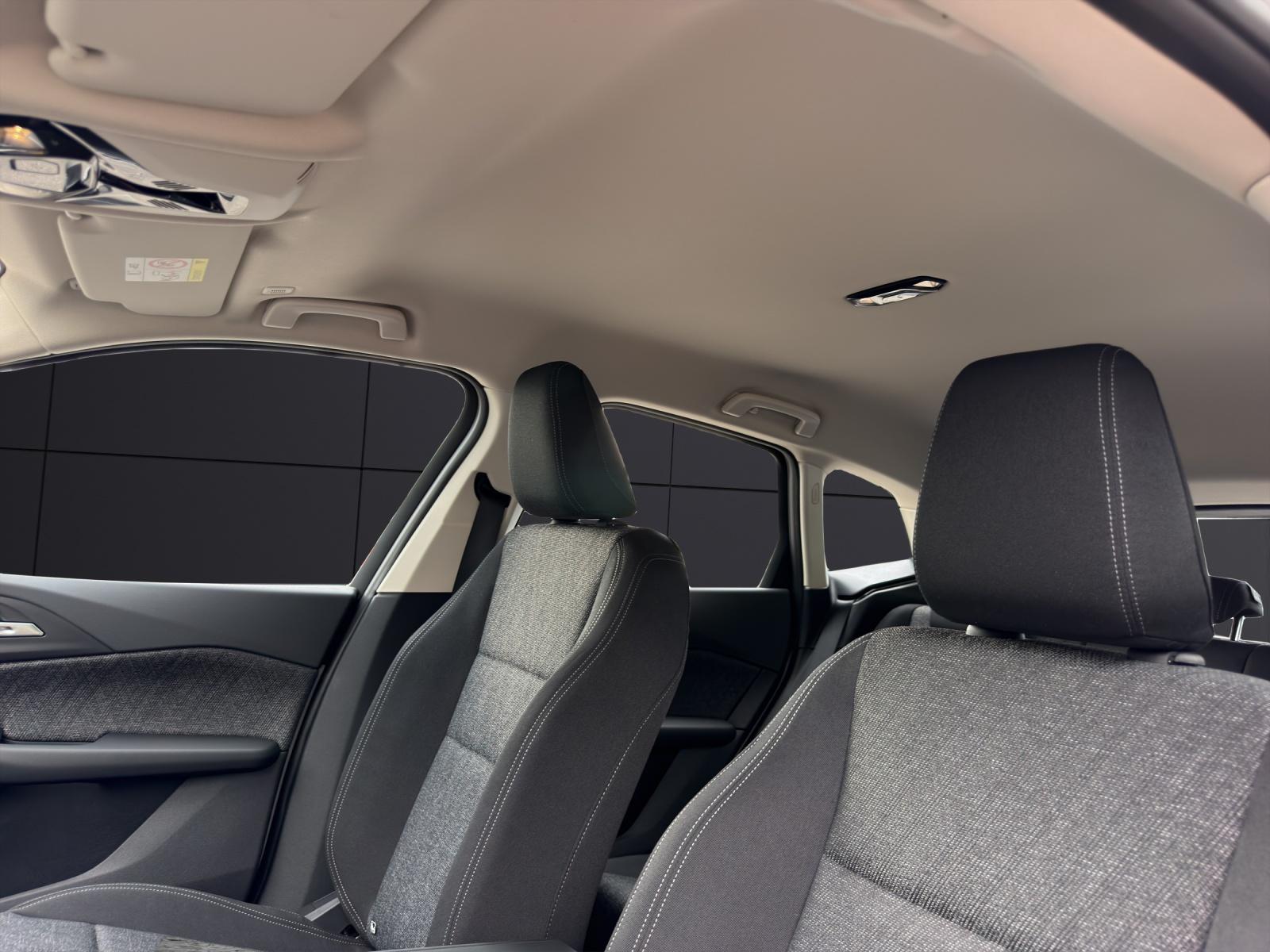 BMW 218d Active Tourer-image-14