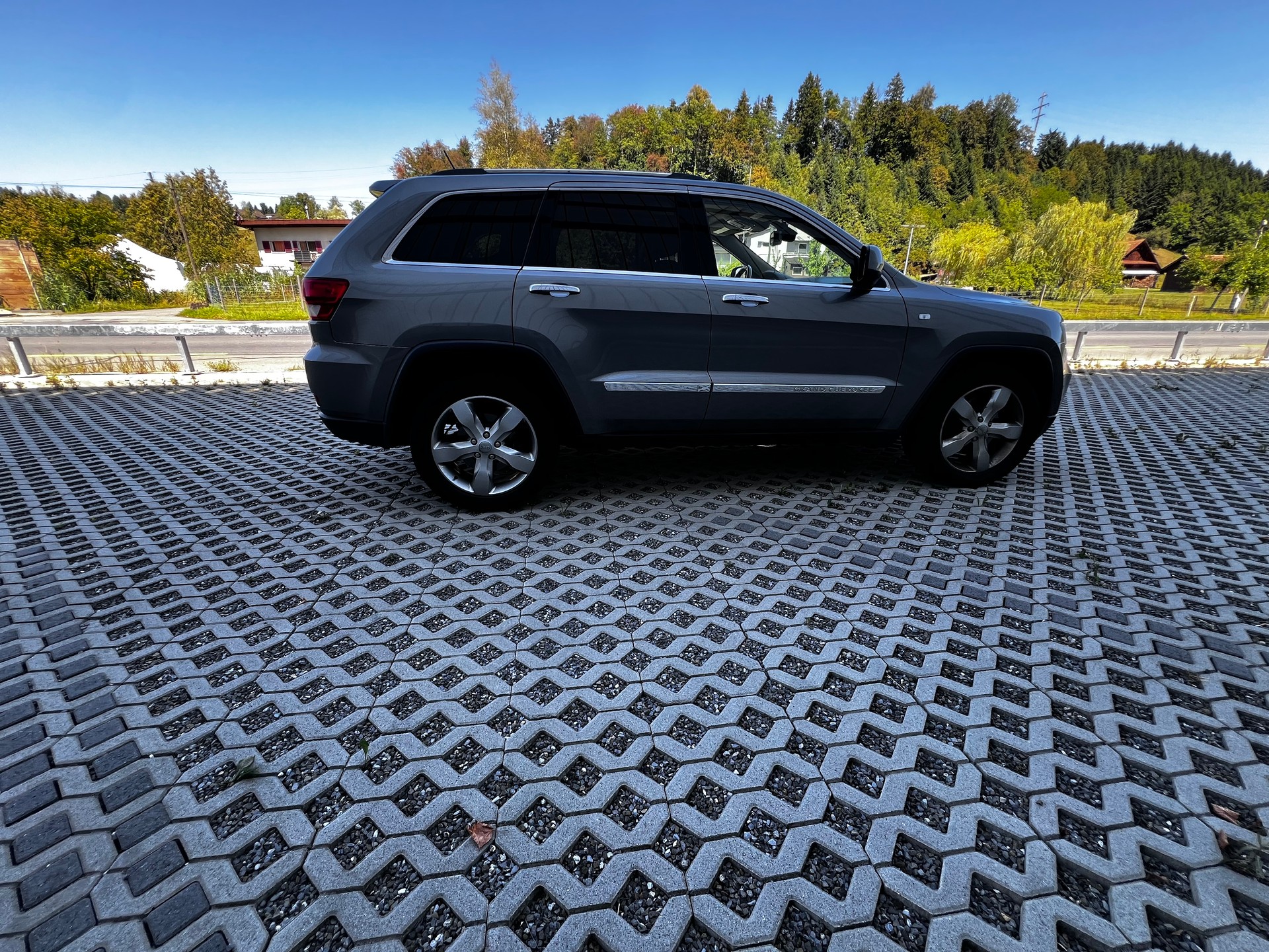 JEEP Grand Cherokee 3.0 CRD Overland Automatic-image-6