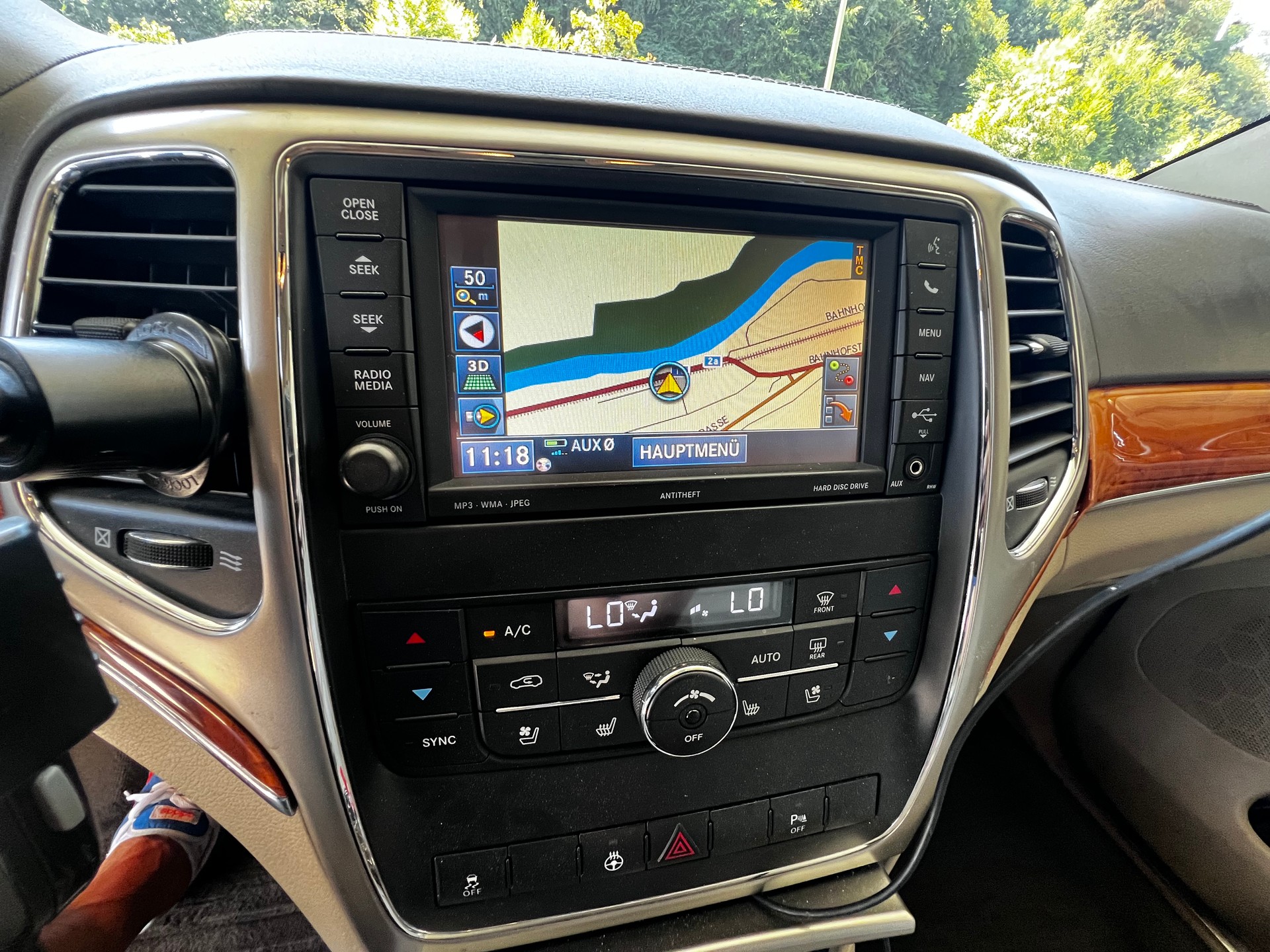 JEEP Grand Cherokee 3.0 CRD Overland Automatic-image-10