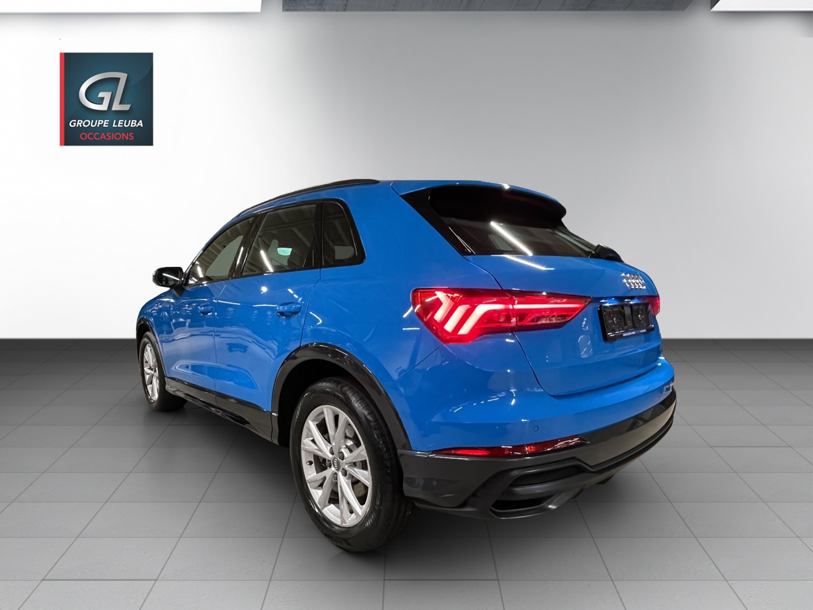 AUDI Q3 40 TFSI S line quattro-showroom-element-3