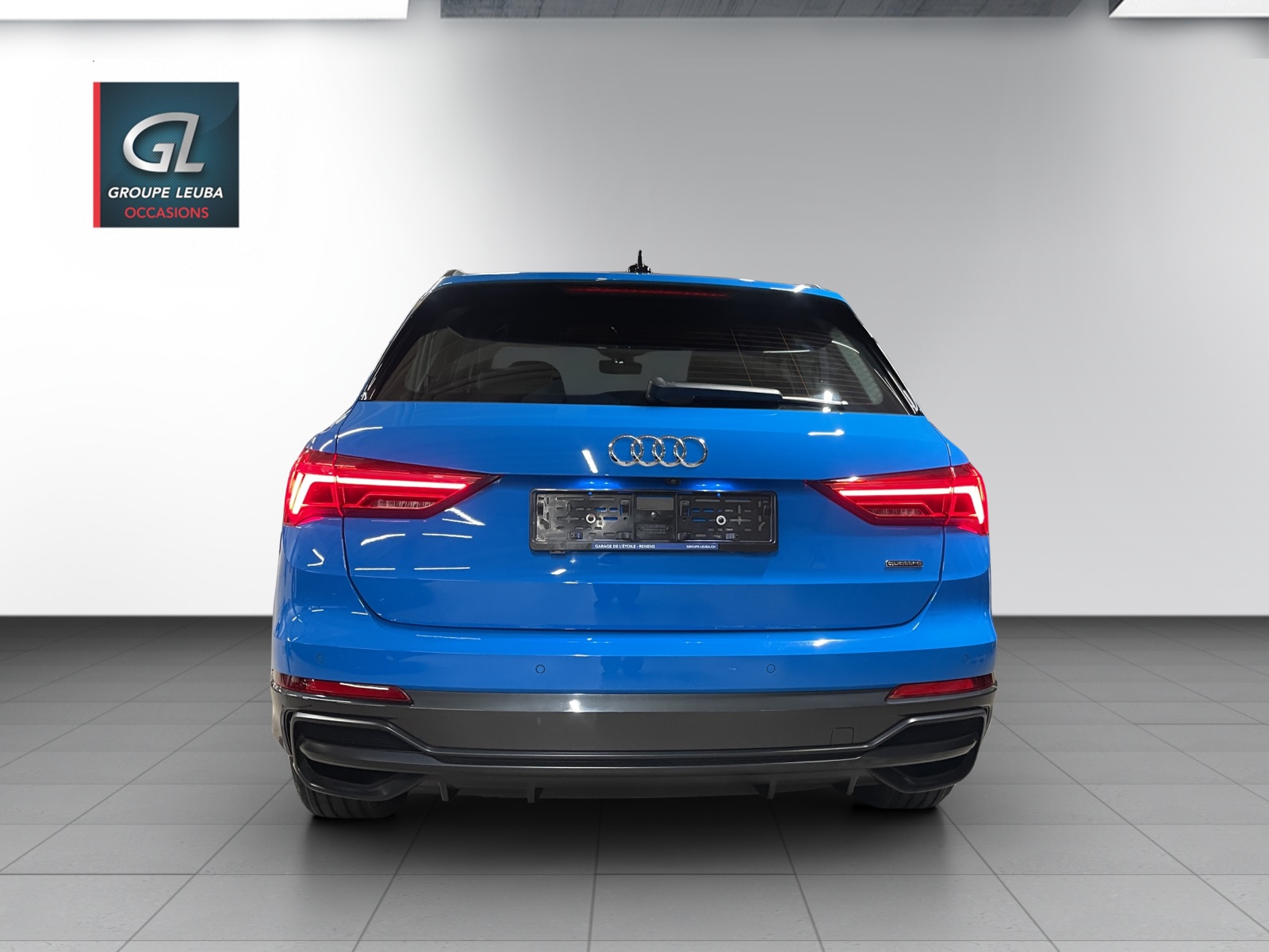 AUDI Q3 40 TFSI S line quattro-image-4