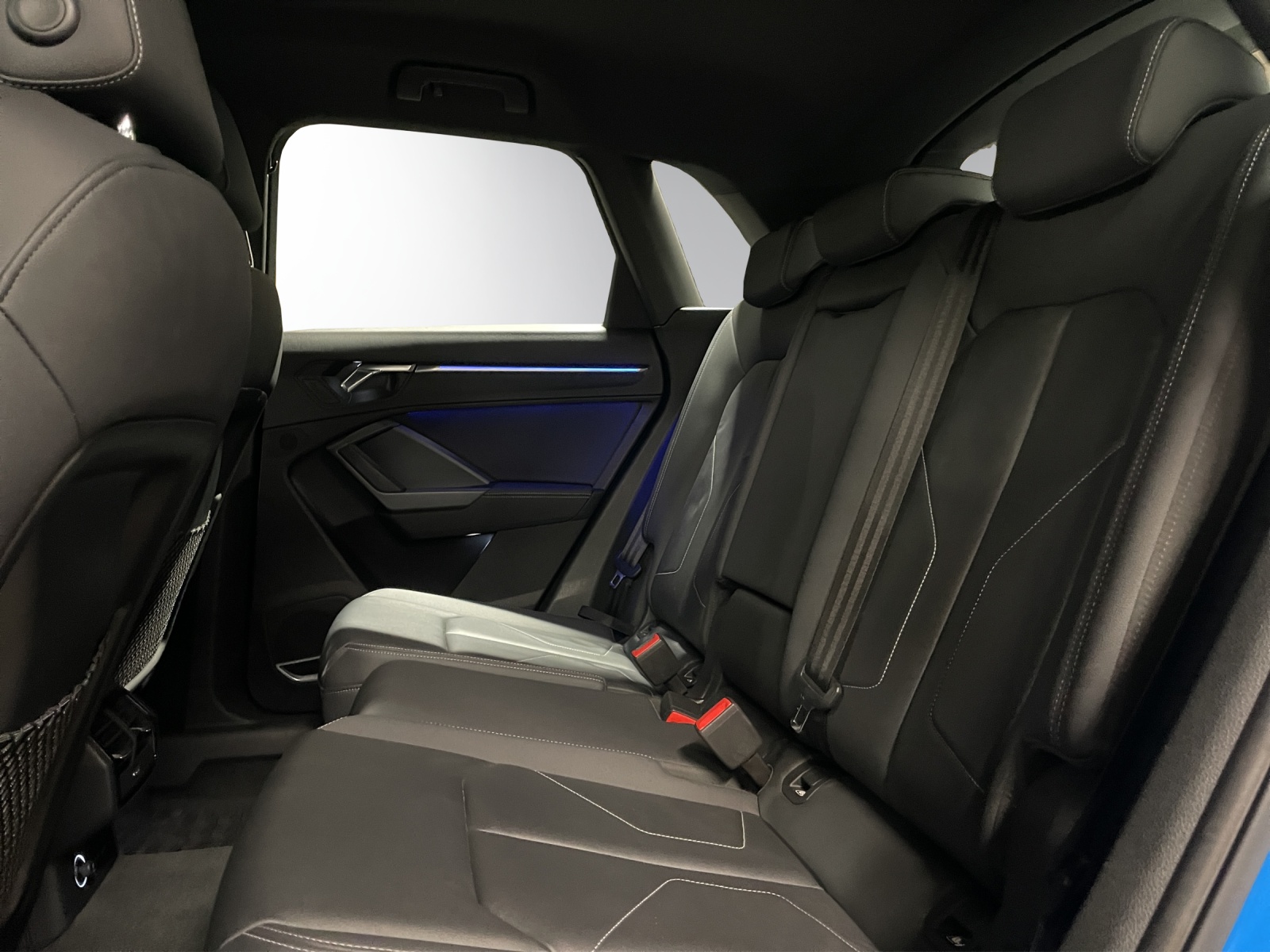 AUDI Q3 40 TFSI S line quattro-image-10