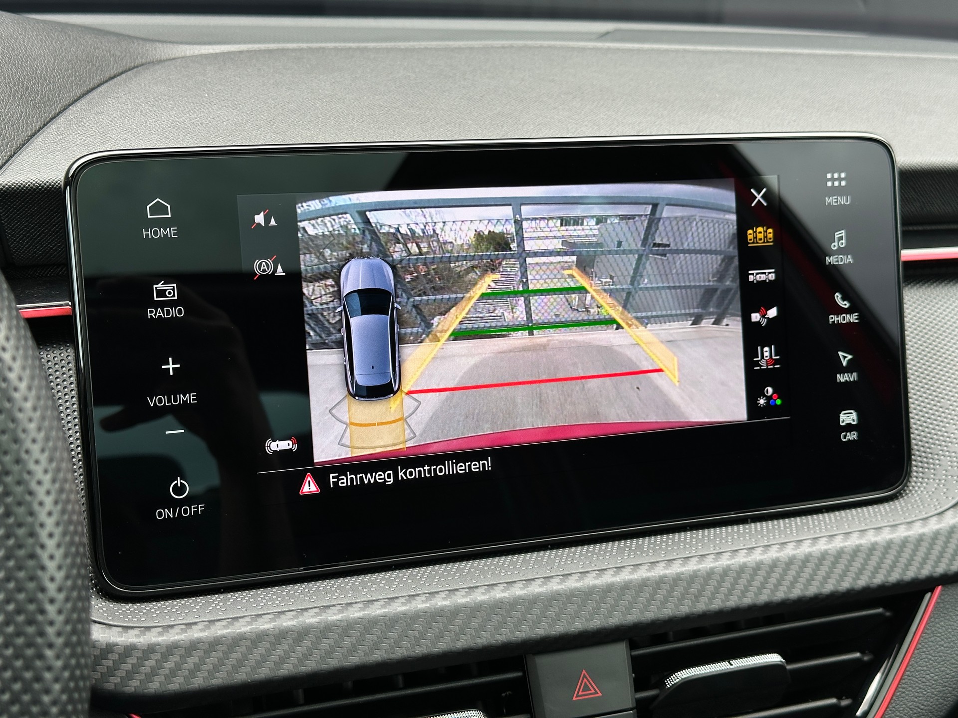 SKODA Scala 1.5 TSI Monte Carlo DSG-image-18