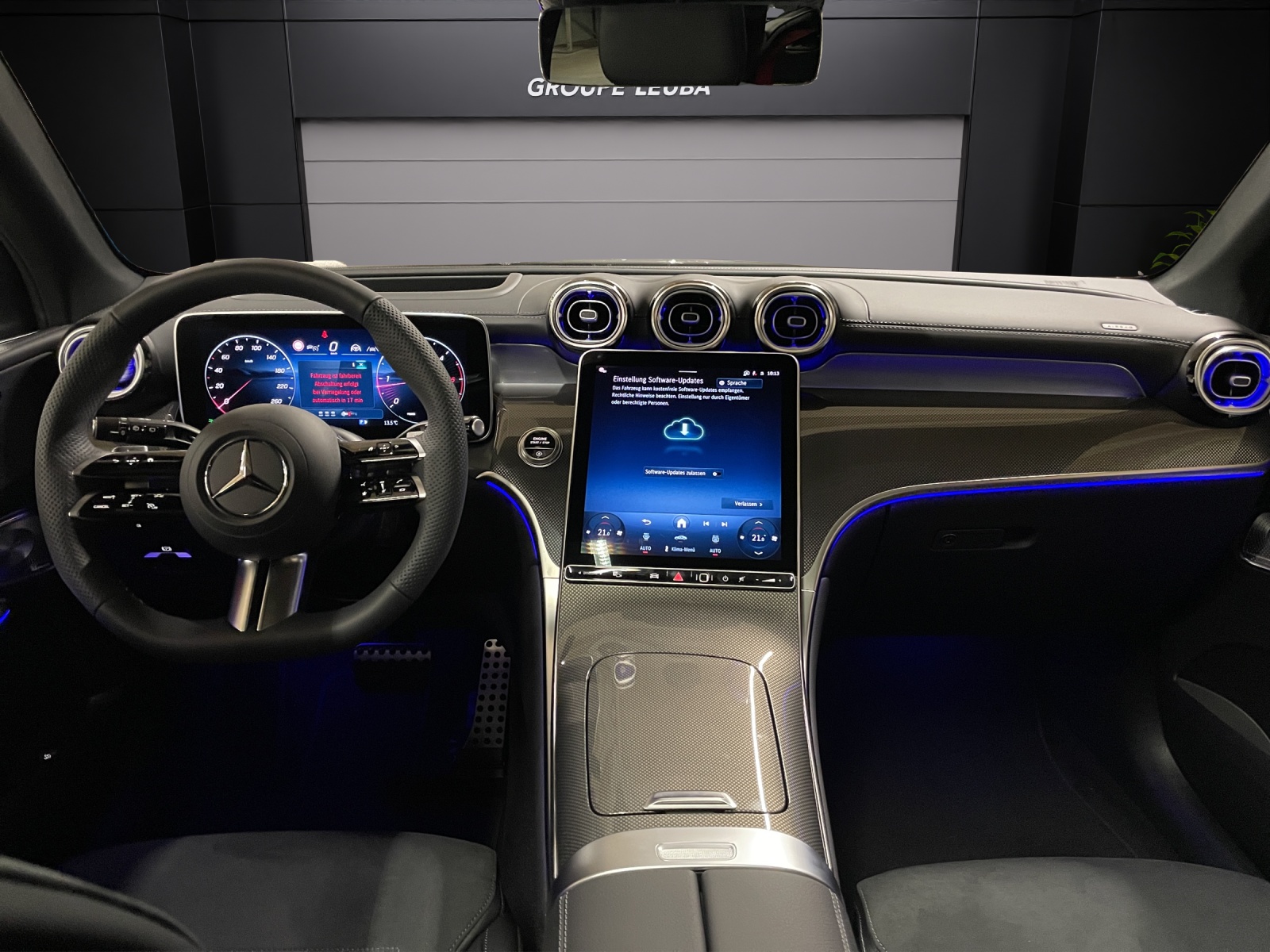 MERCEDES-BENZ GLC 220 d 4Matic 9G-Tronic-image-11