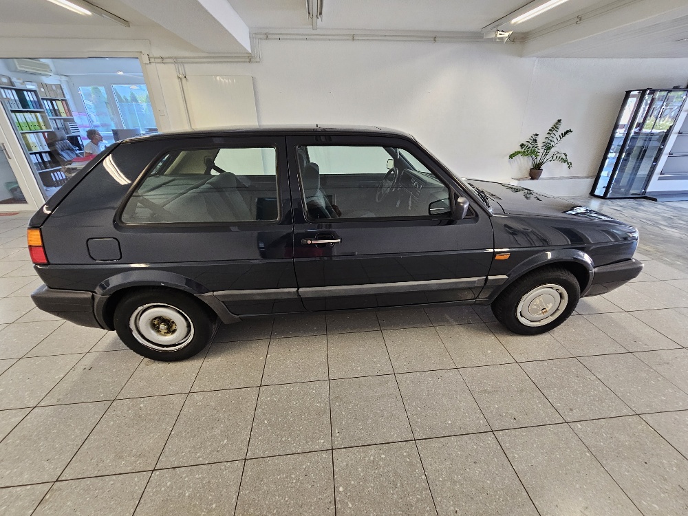 VW Golf 1800 CL-showroom-element-3