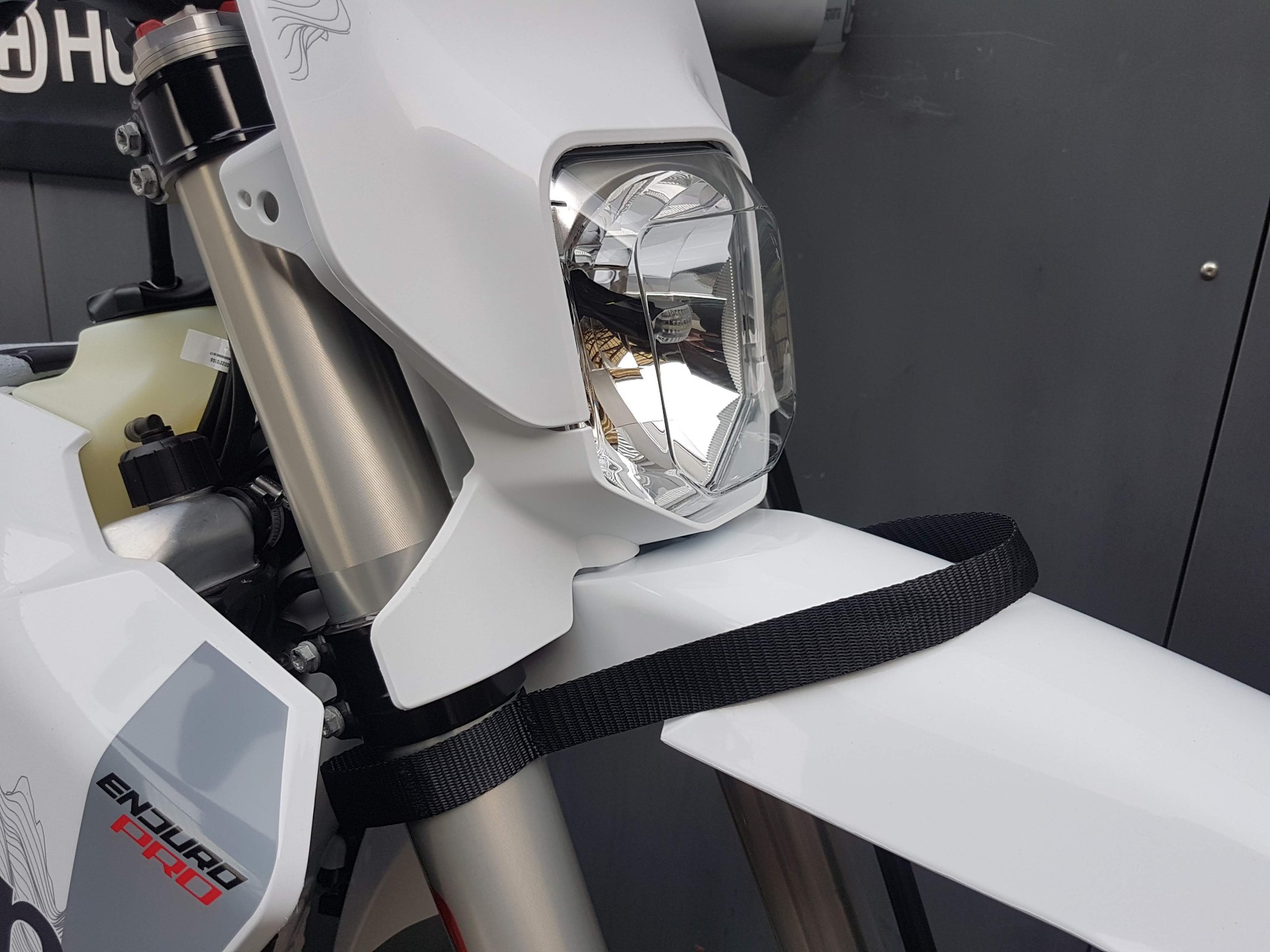 HUSQVARNA 300 i TE Pro 2T-image-5