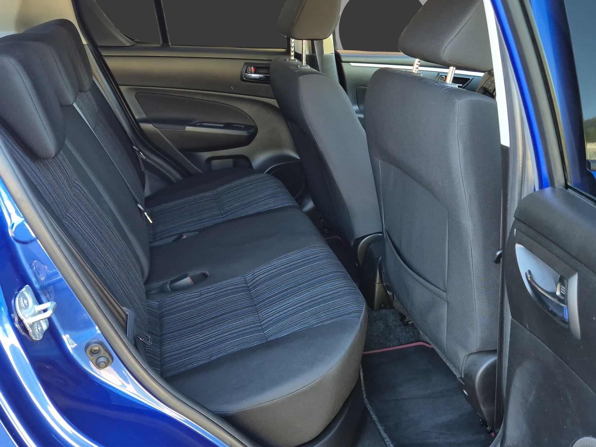 SUZUKI Swift 1.2i 16V Unico 4x4-image-15