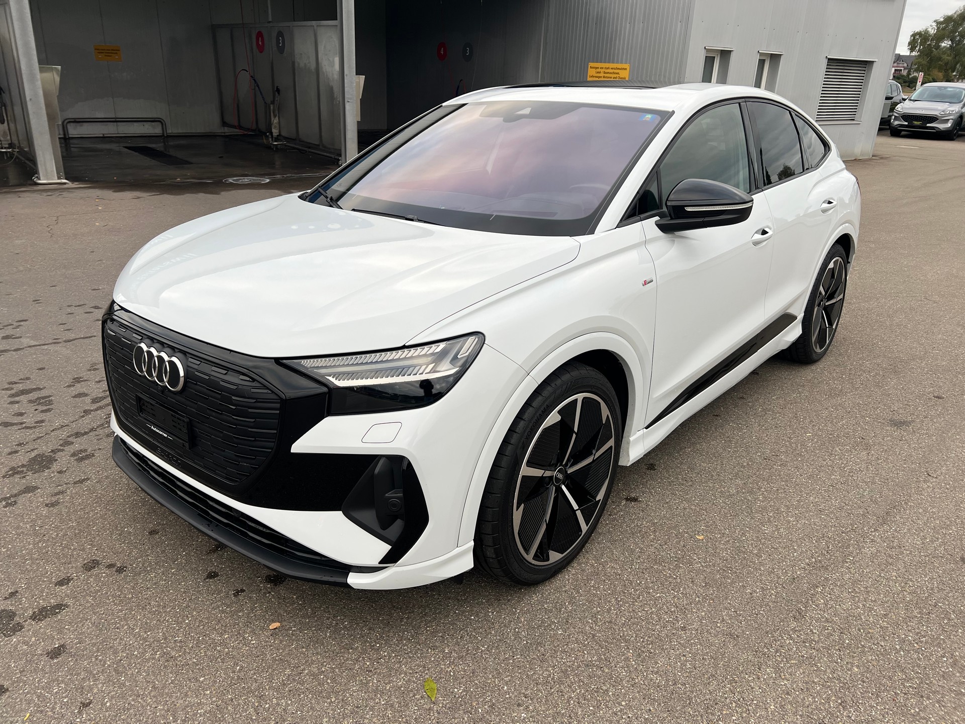 AUDI Q4 e-tron Sportback 50 quattro * Anhängerkupplung * Frisch ab MFK * S-Line-image-0