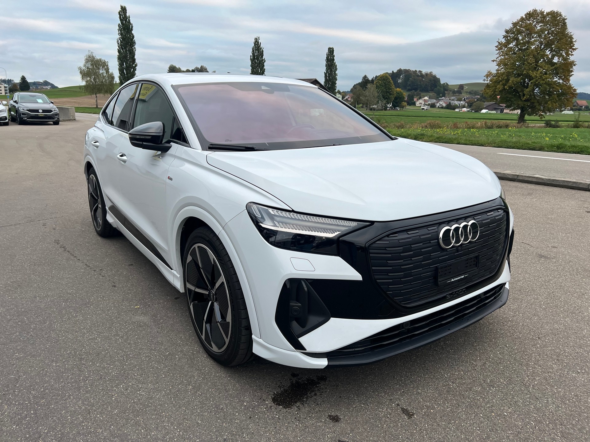 AUDI Q4 e-tron Sportback 50 quattro * Anhängerkupplung * Frisch ab MFK * S-Line-image-1