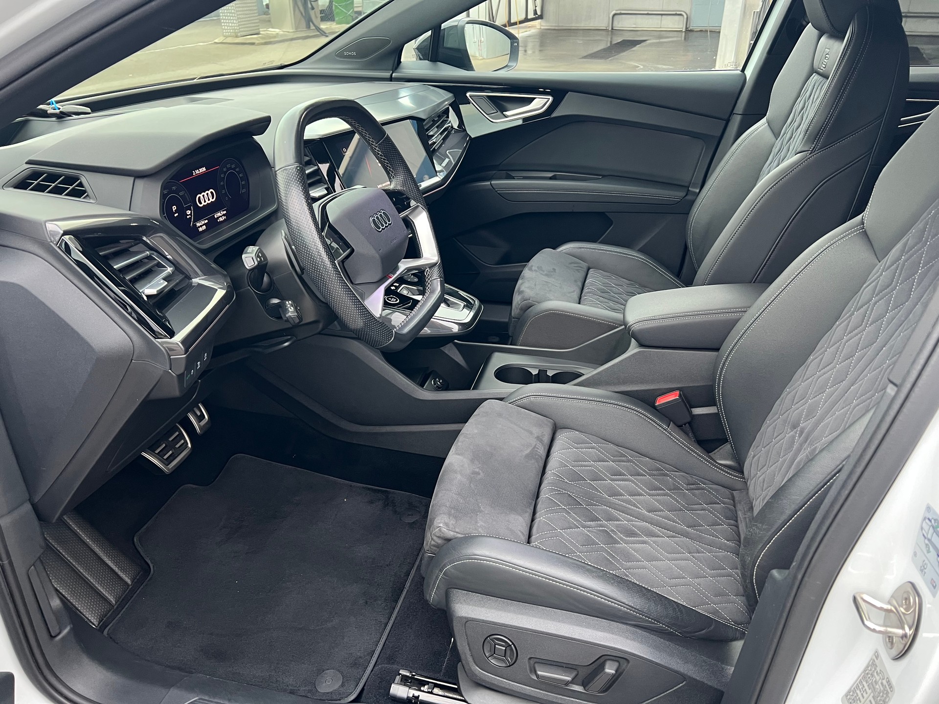 AUDI Q4 e-tron Sportback 50 quattro * Anhängerkupplung * Frisch ab MFK * S-Line-image-6