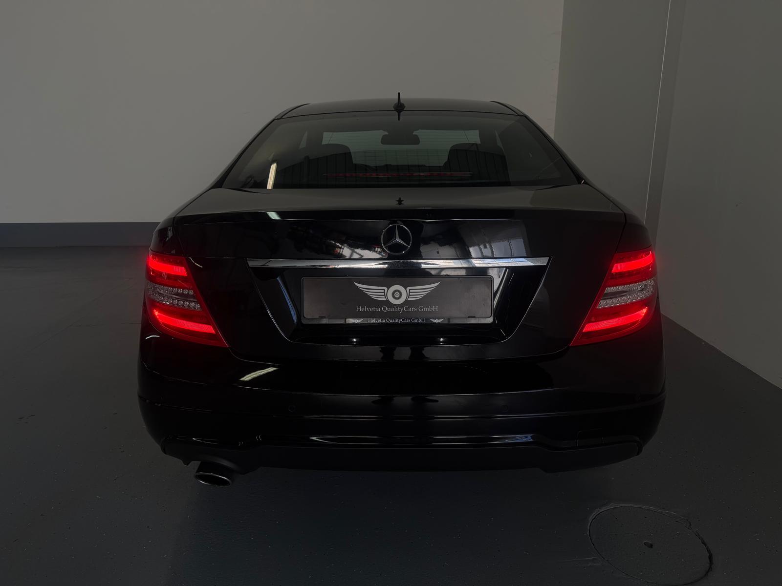MERCEDES-BENZ C 180 Coupé 7G-Tronic-image-12