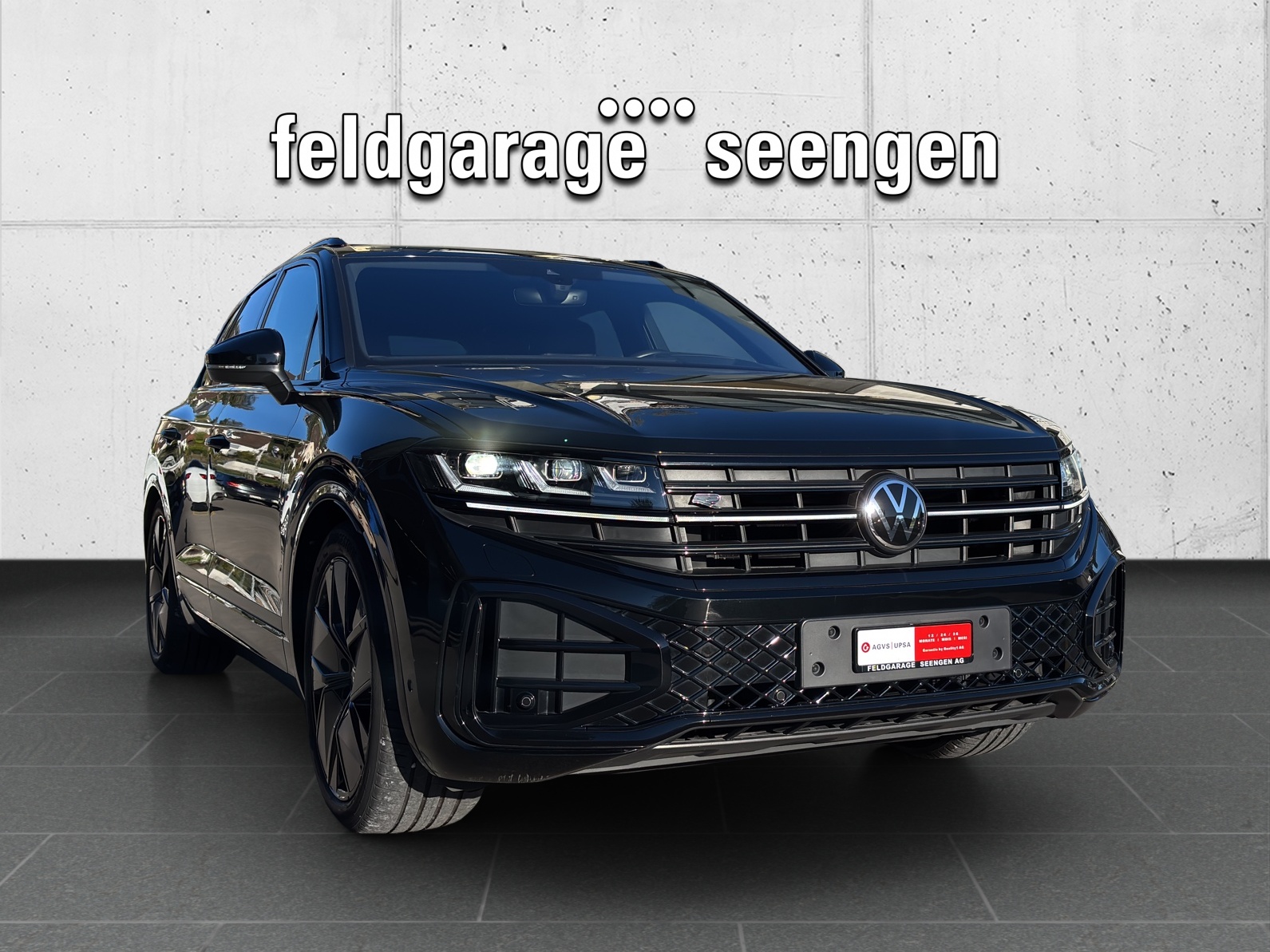 VW New Touareg 3.0 TDI R-Line Tiptronic mit AHK, Luftfahrwek, Allradlenkung & Winterräder-showroom-element-2