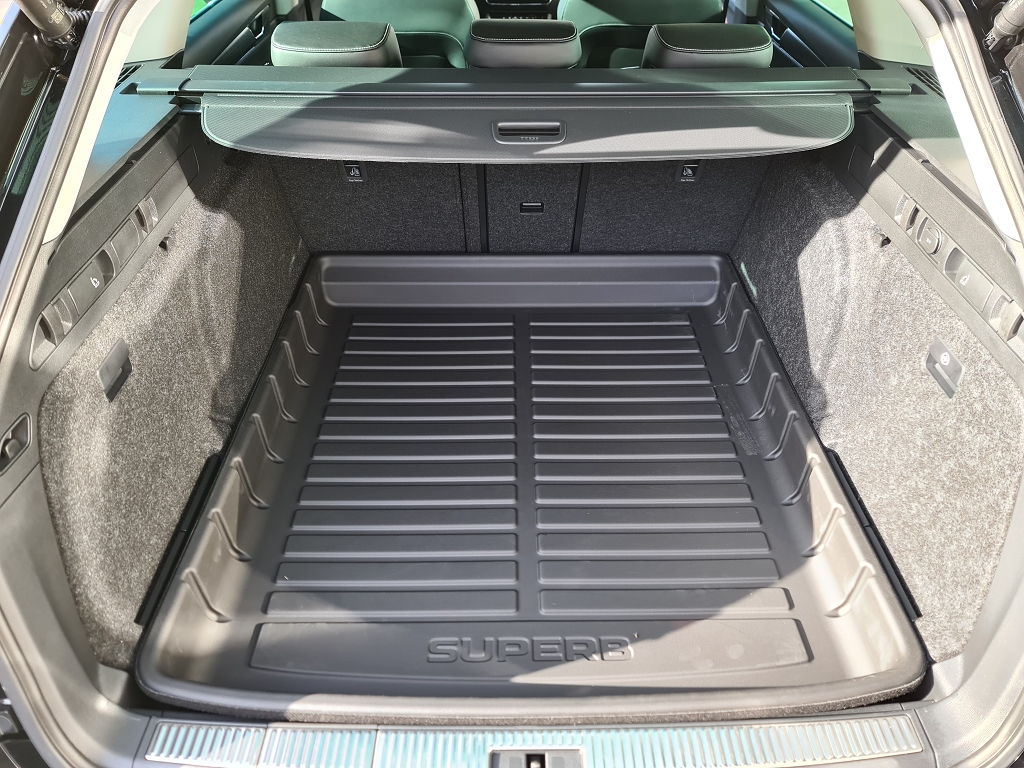 SKODA Superb Combi 2.0 TDi Style 4x4 DSG-image-7
